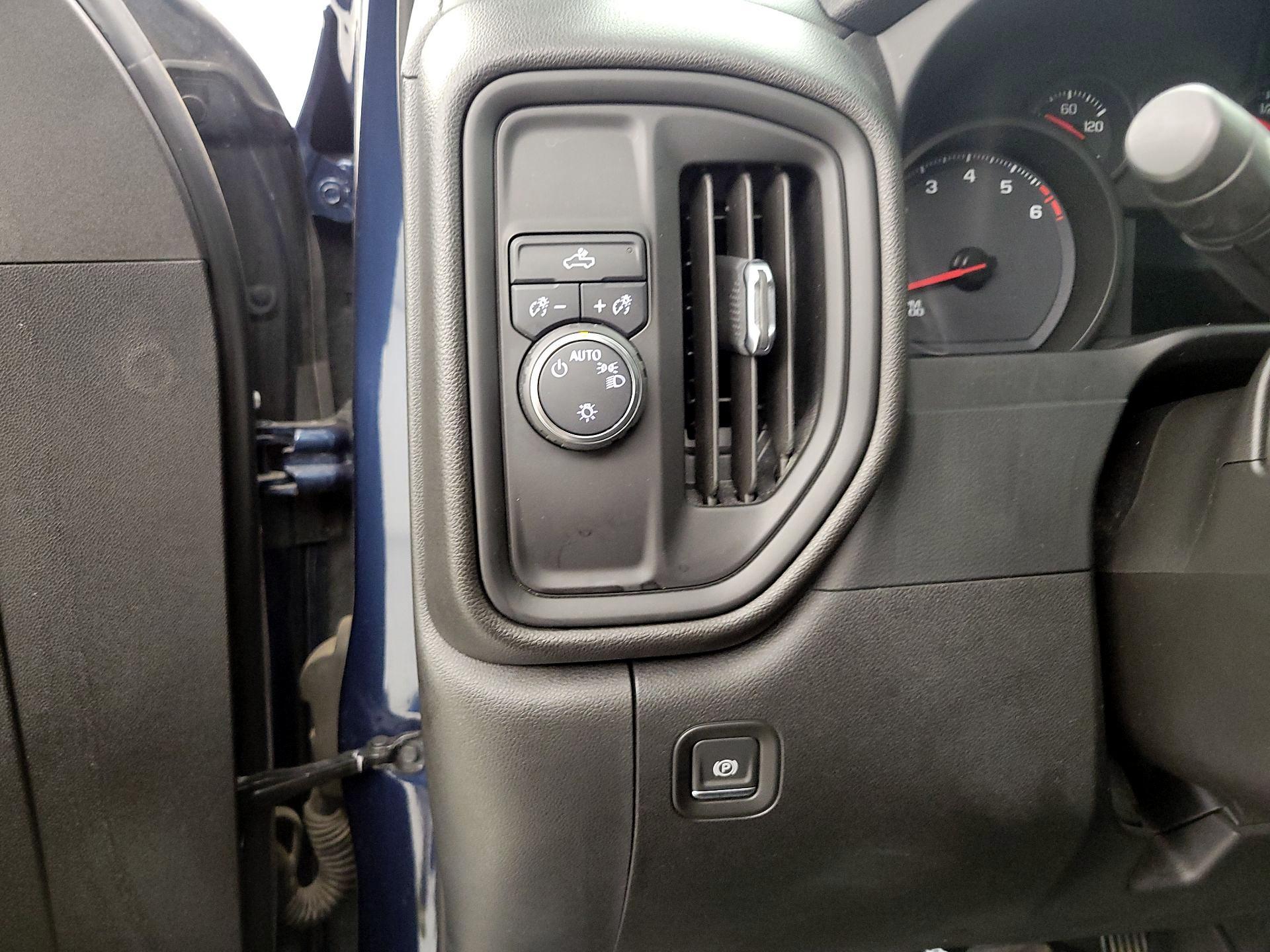 Thumbnail: 2021 Chevrolet Silverado 1500 - 13