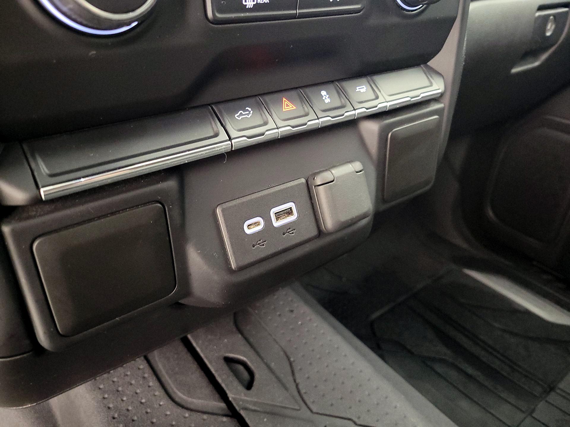 Thumbnail: 2021 Chevrolet Silverado 1500 - 18