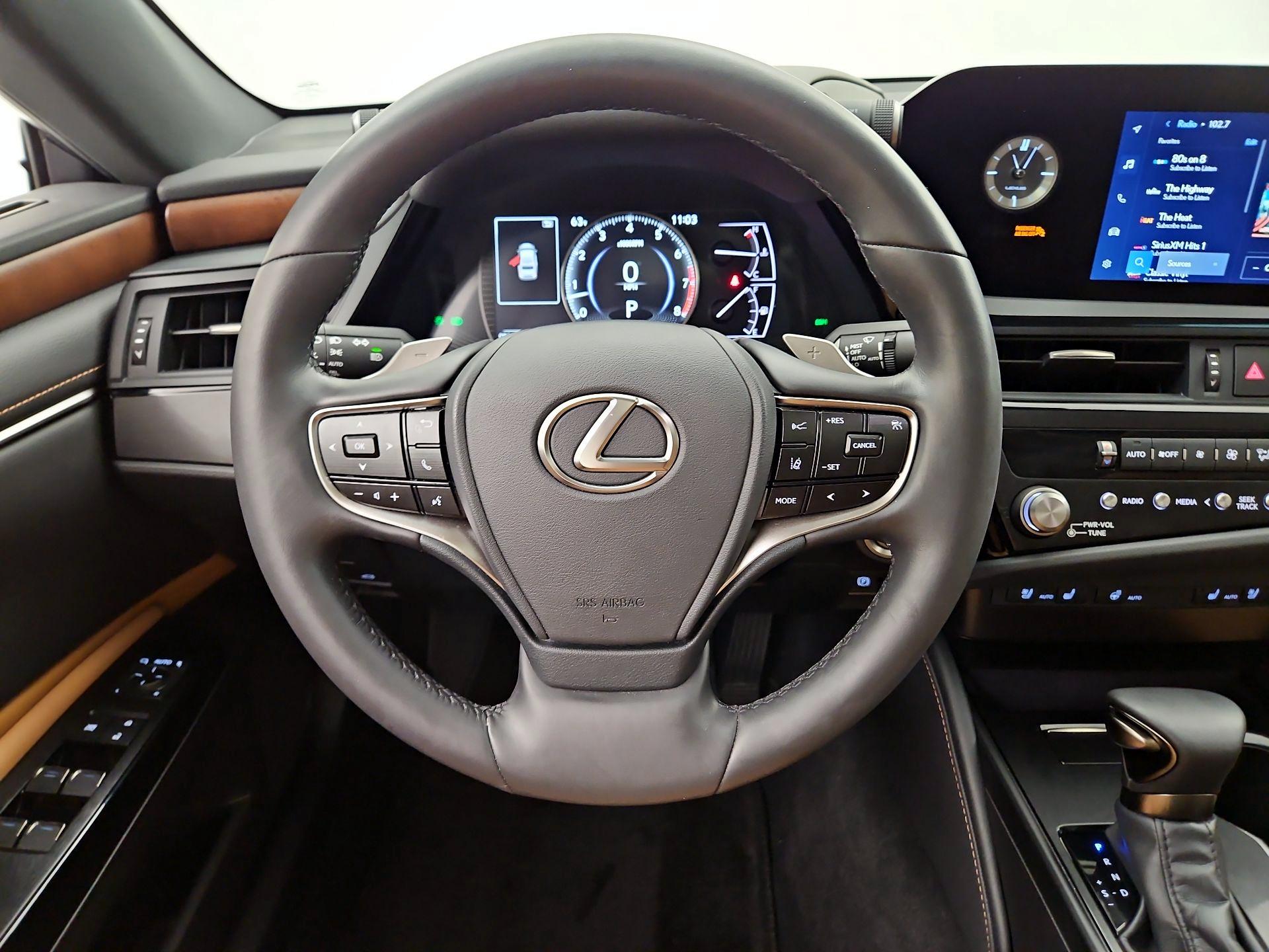 Thumbnail: 2025 Lexus ES - 10