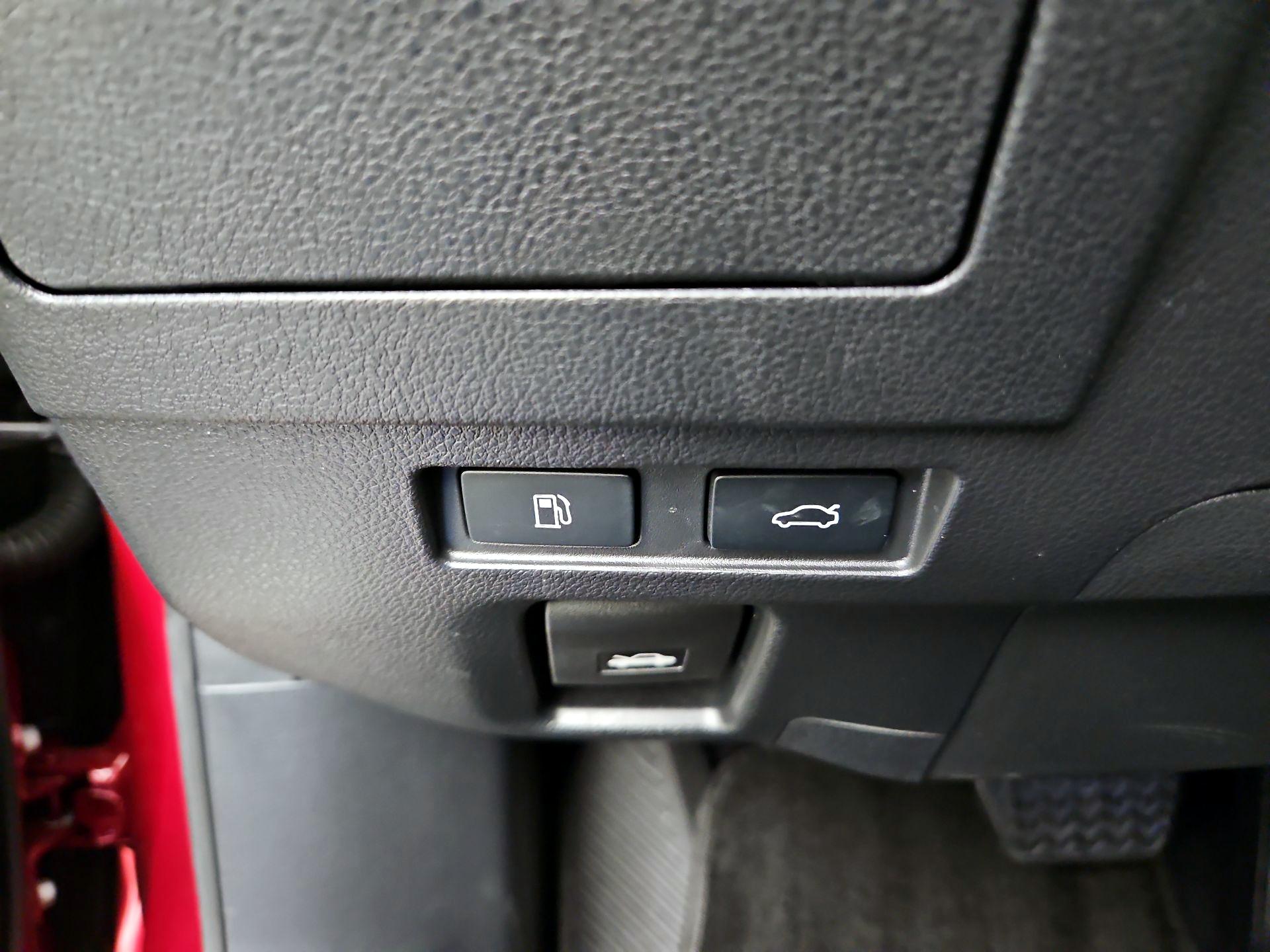 Thumbnail: 2025 Lexus ES - 13