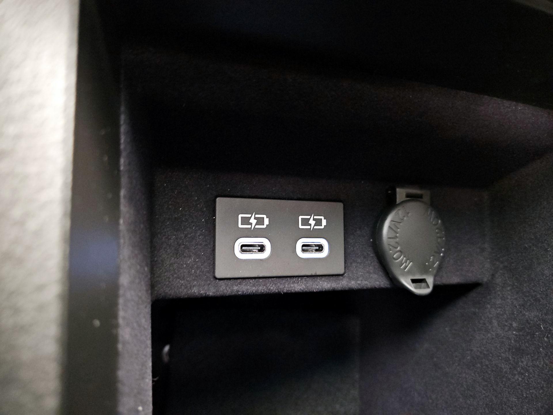 Thumbnail: 2025 Lexus ES - 18