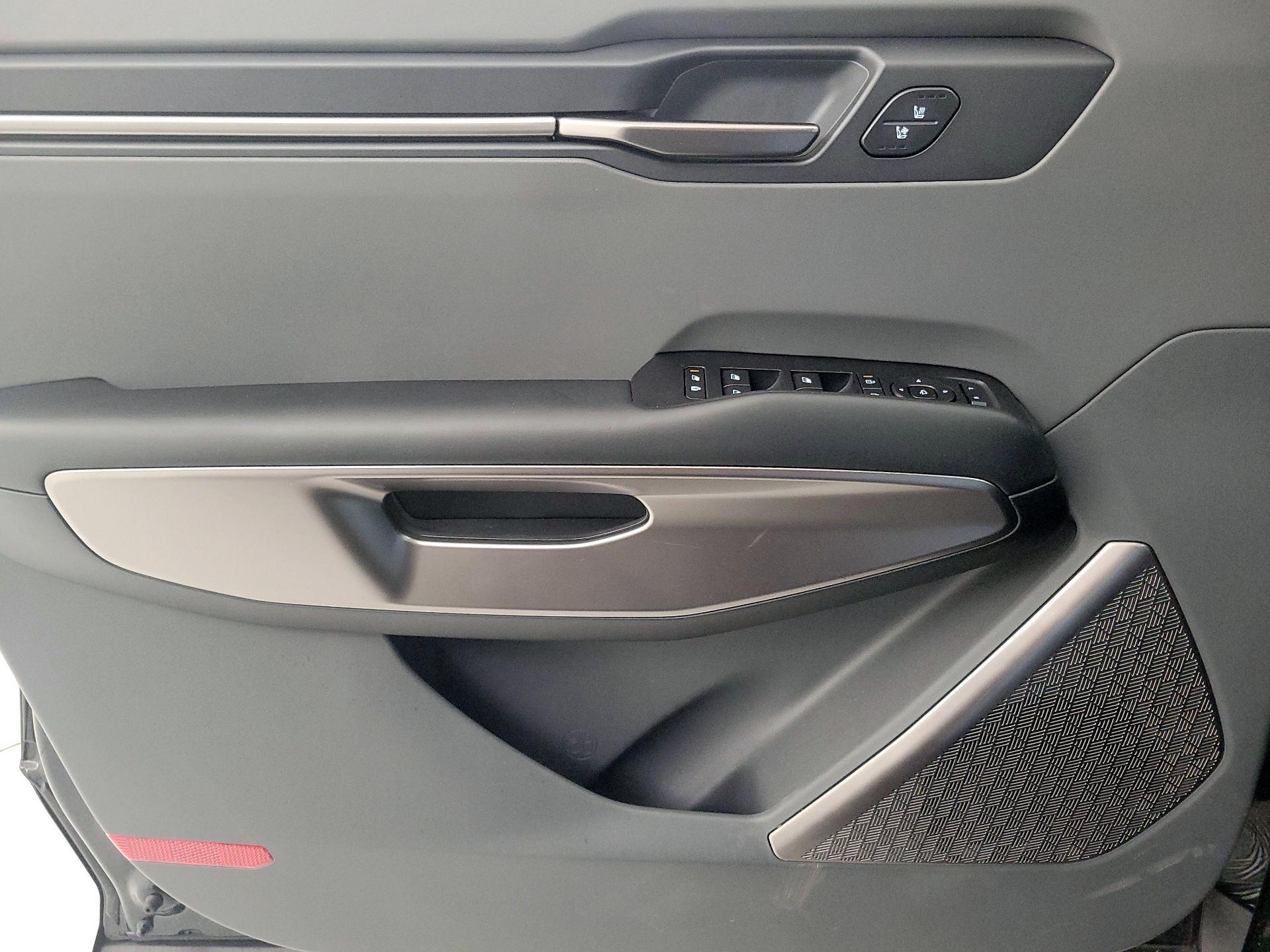 Thumbnail: 2025 Kia EV9 - 12