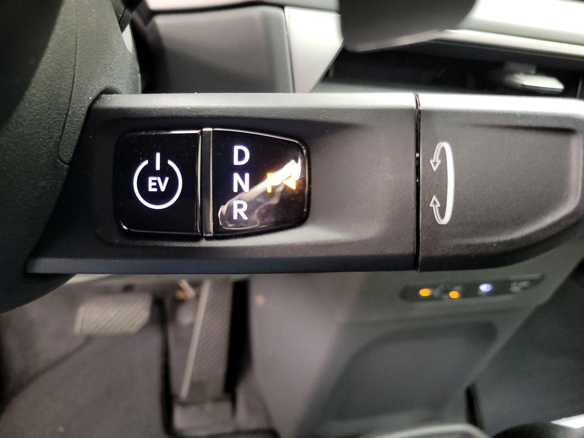 Thumbnail: 2025 Kia EV9 - 18