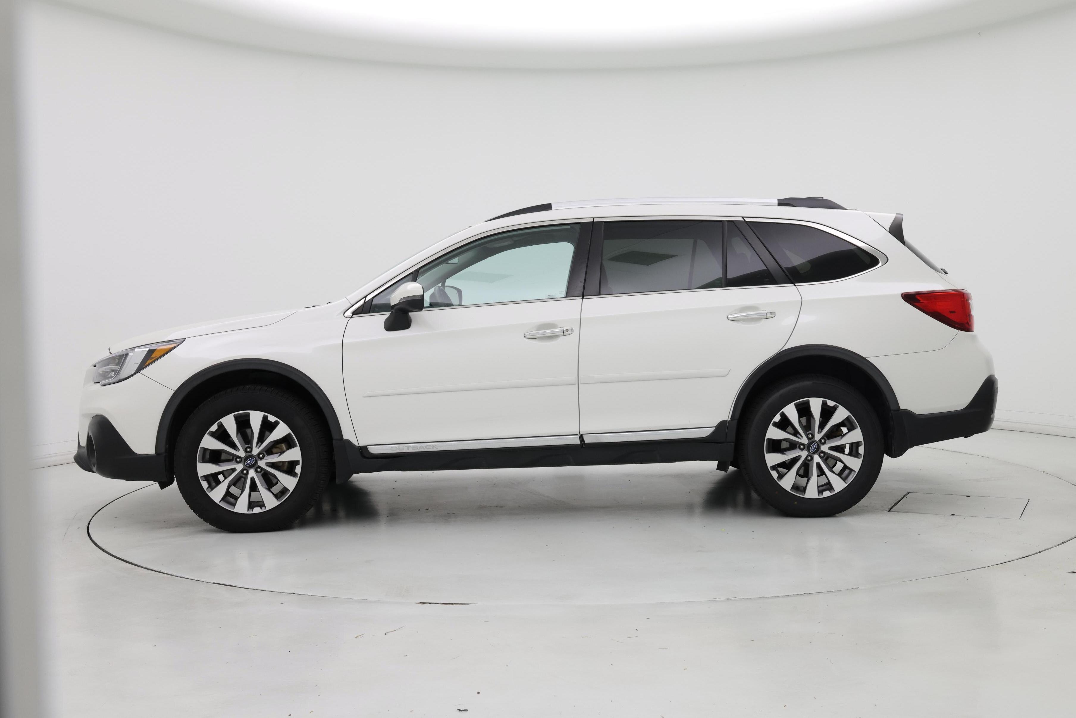 Thumbnail: 2018 Subaru Outback - 3