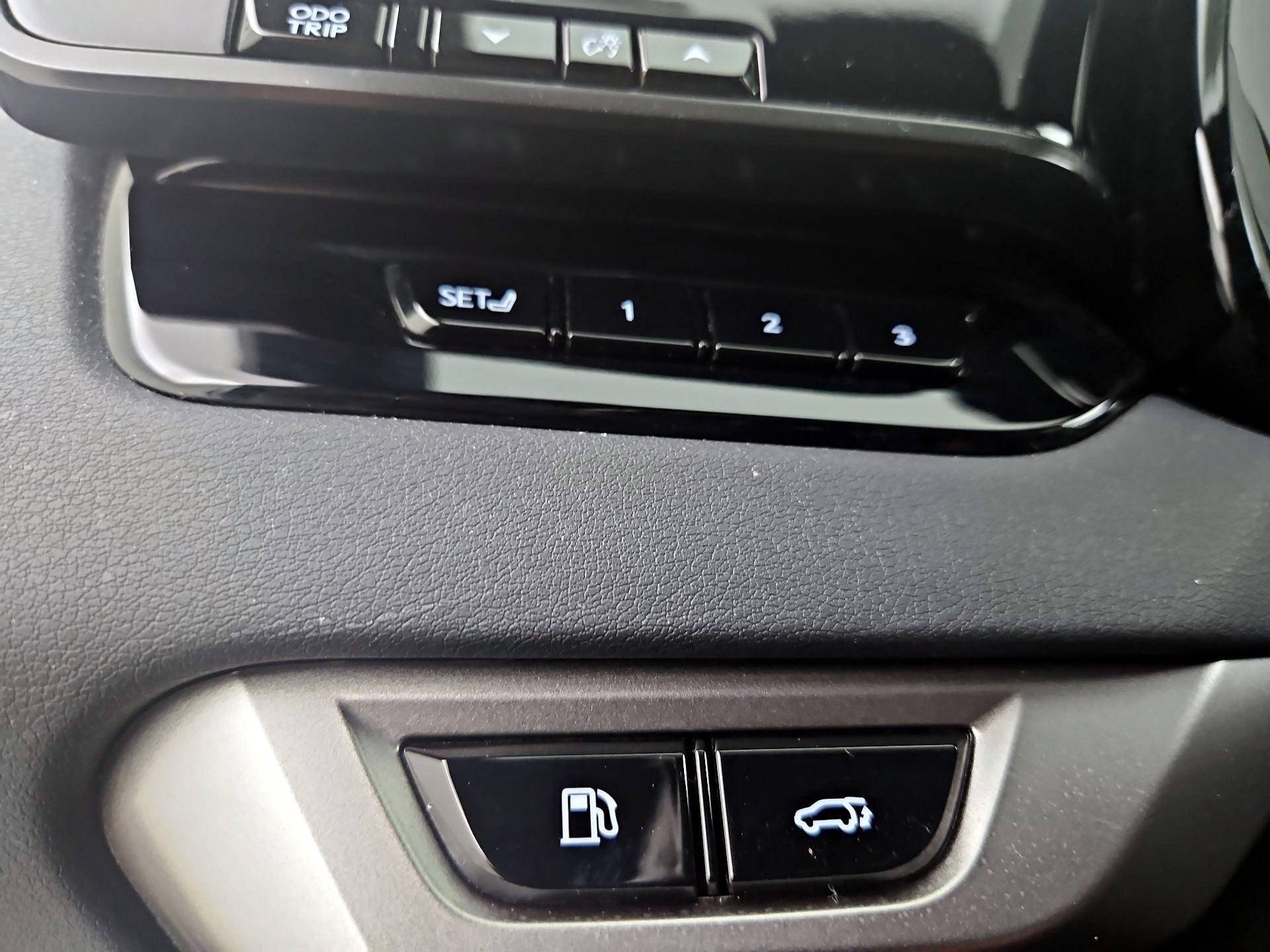 Thumbnail: 2023 Lexus RX - 13