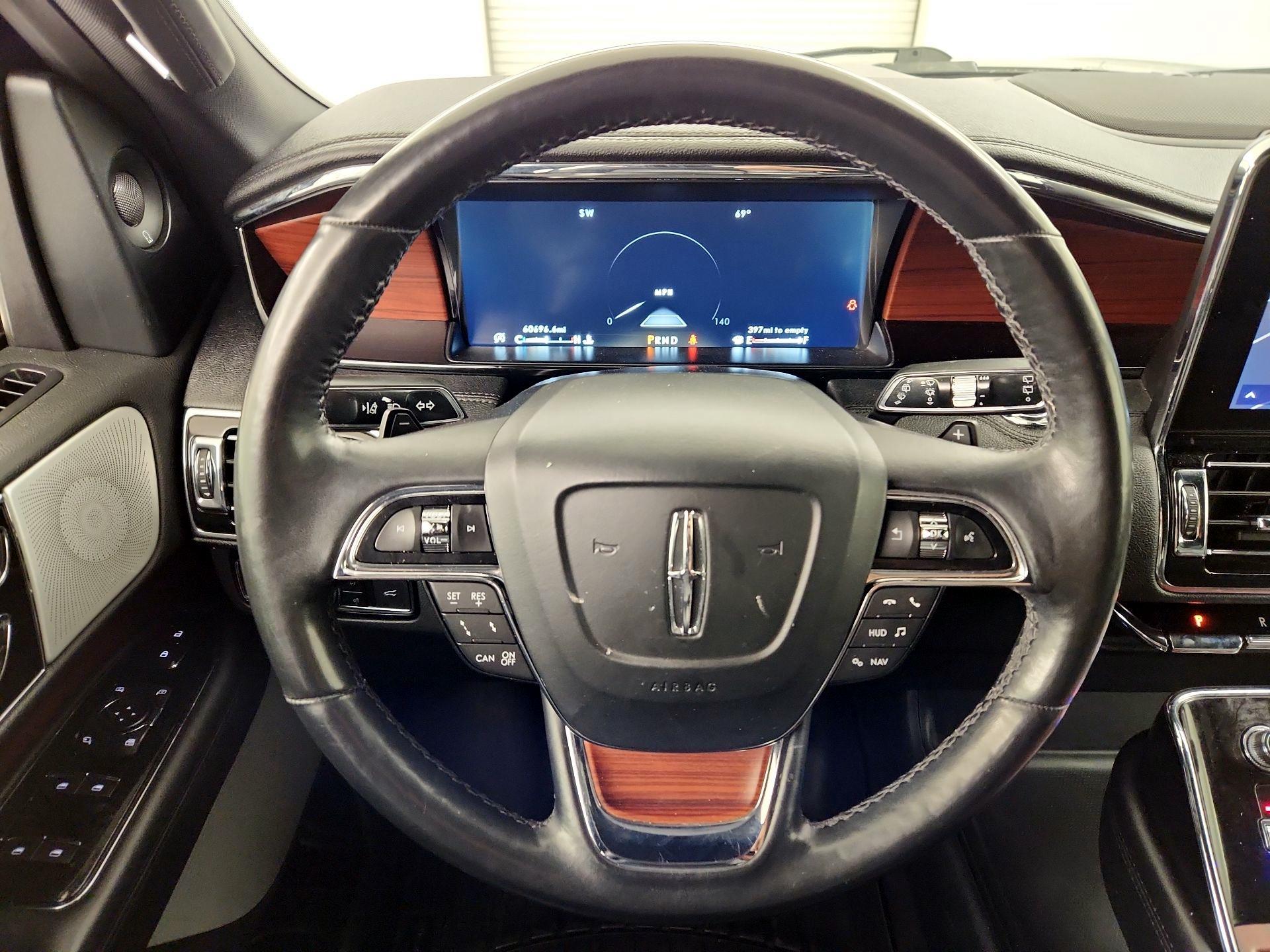 Thumbnail: 2020 Lincoln Navigator - 10