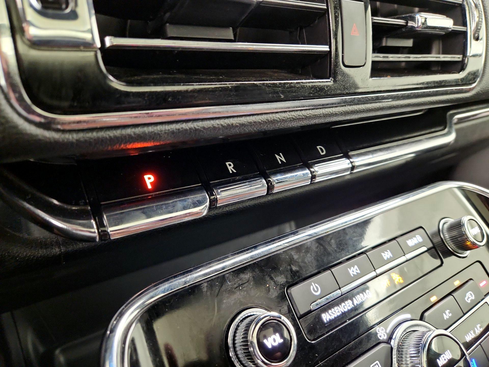 Thumbnail: 2020 Lincoln Navigator - 18