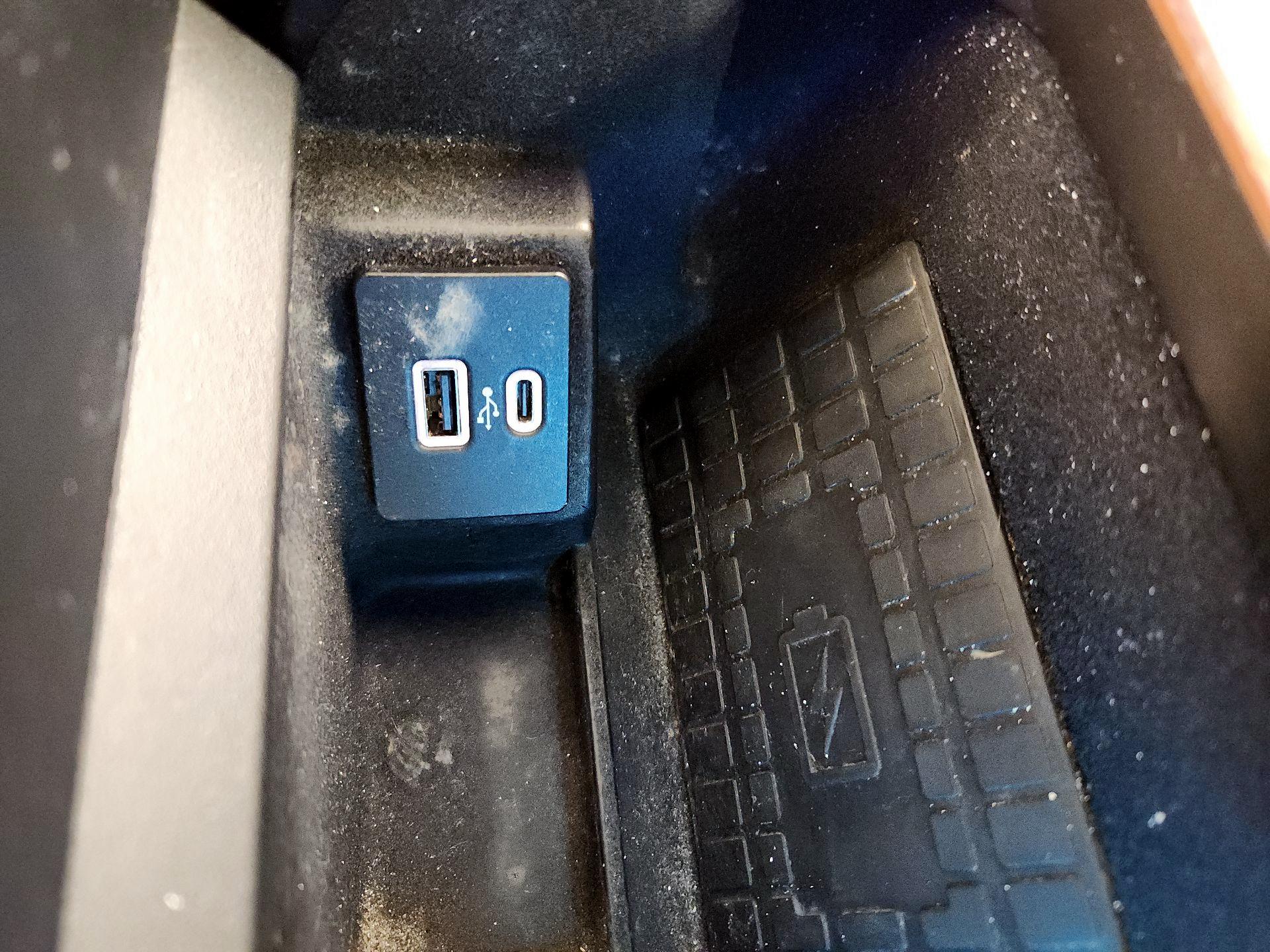 Thumbnail: 2020 Lincoln Navigator - 19