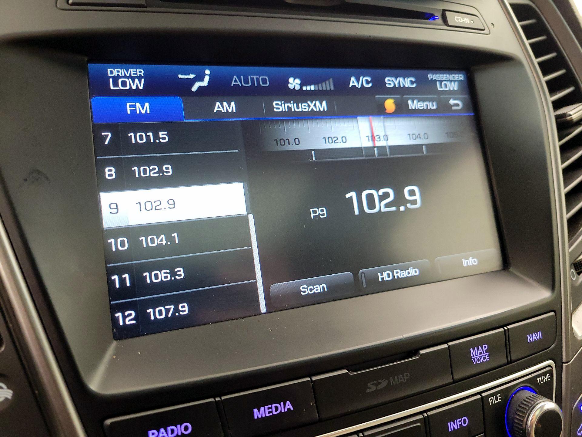 Thumbnail: 2018 Hyundai Santa Fe - 16