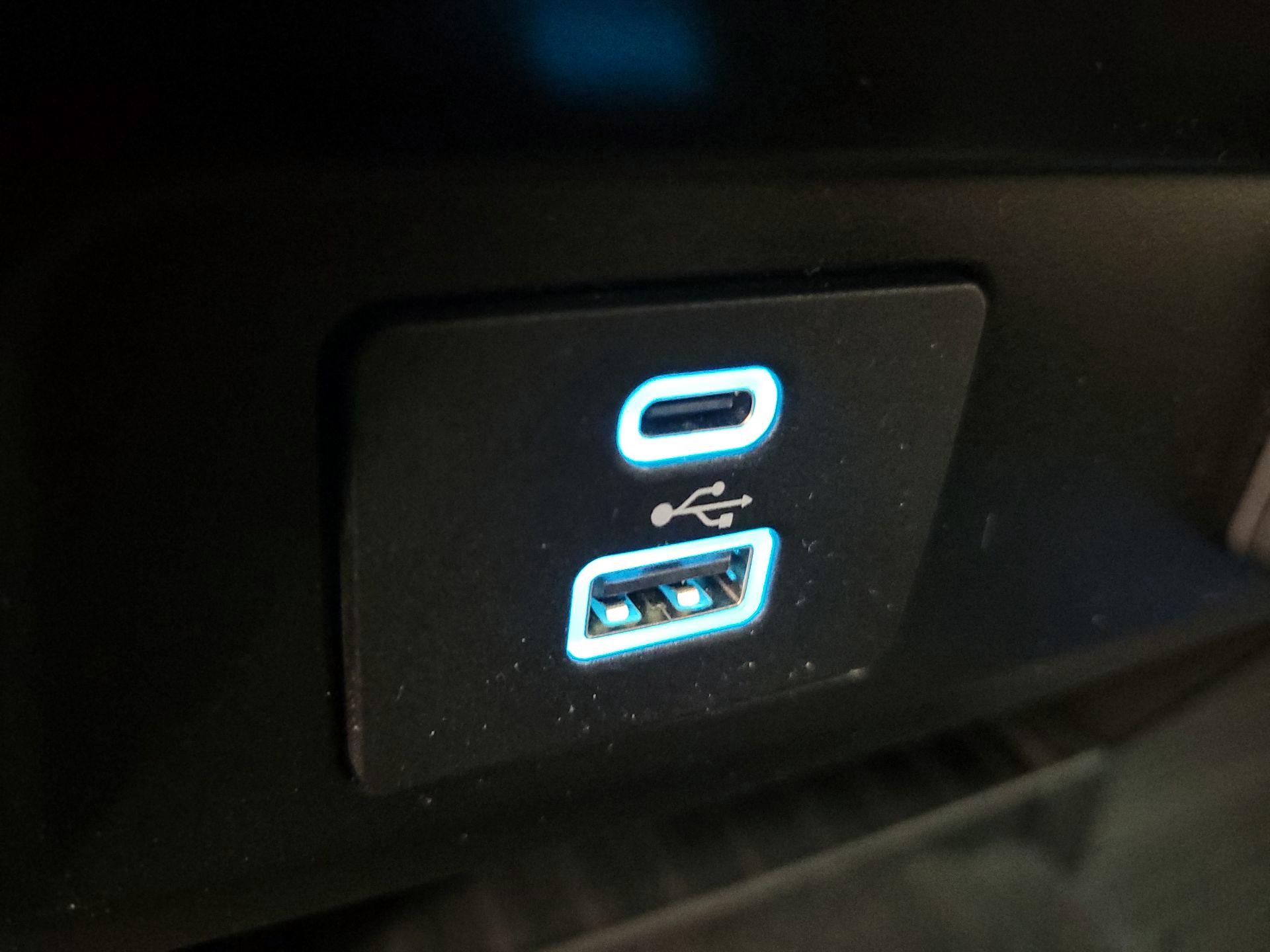 Thumbnail: 2021 Ford F-350 - 19