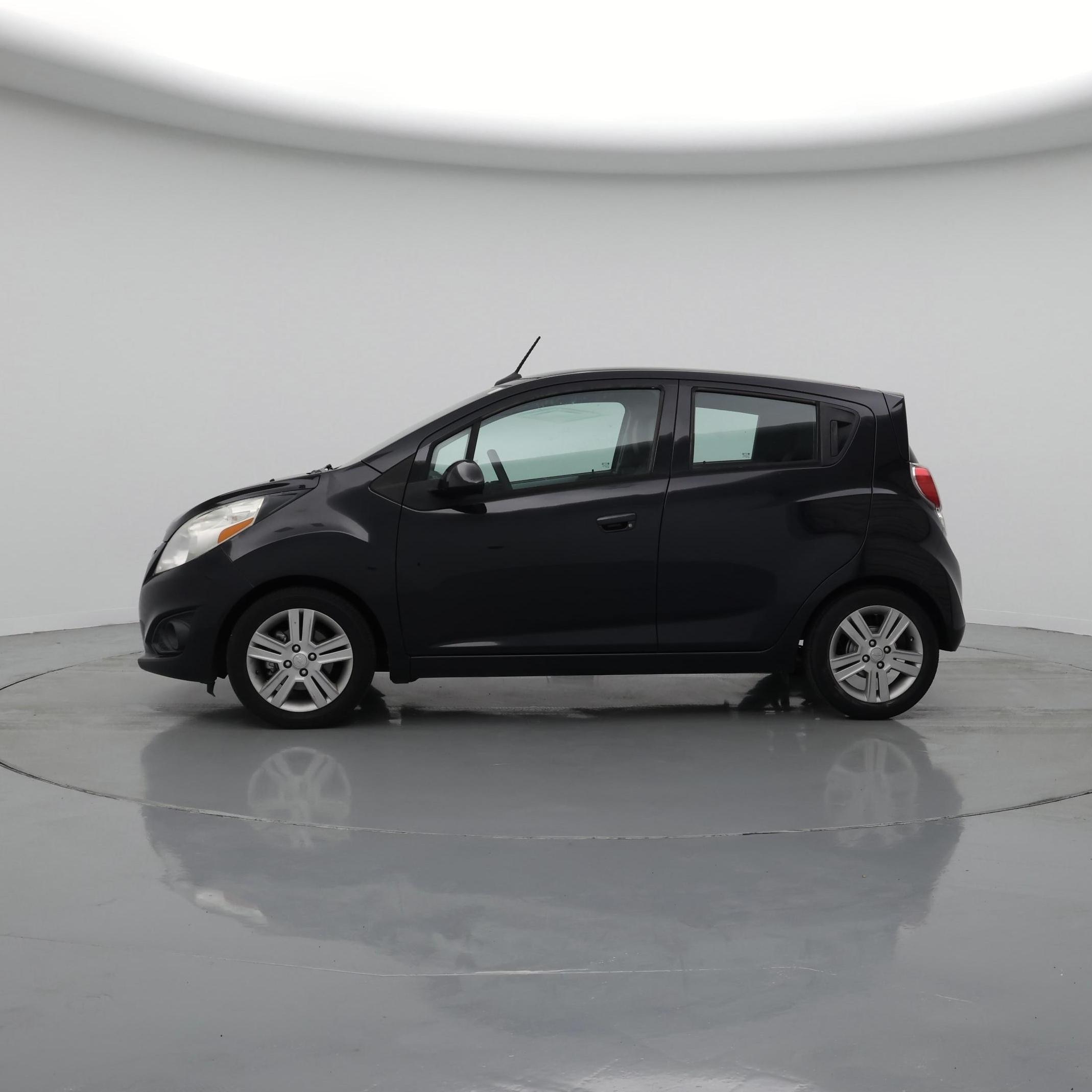 Thumbnail: 2014 Chevrolet Spark - 3