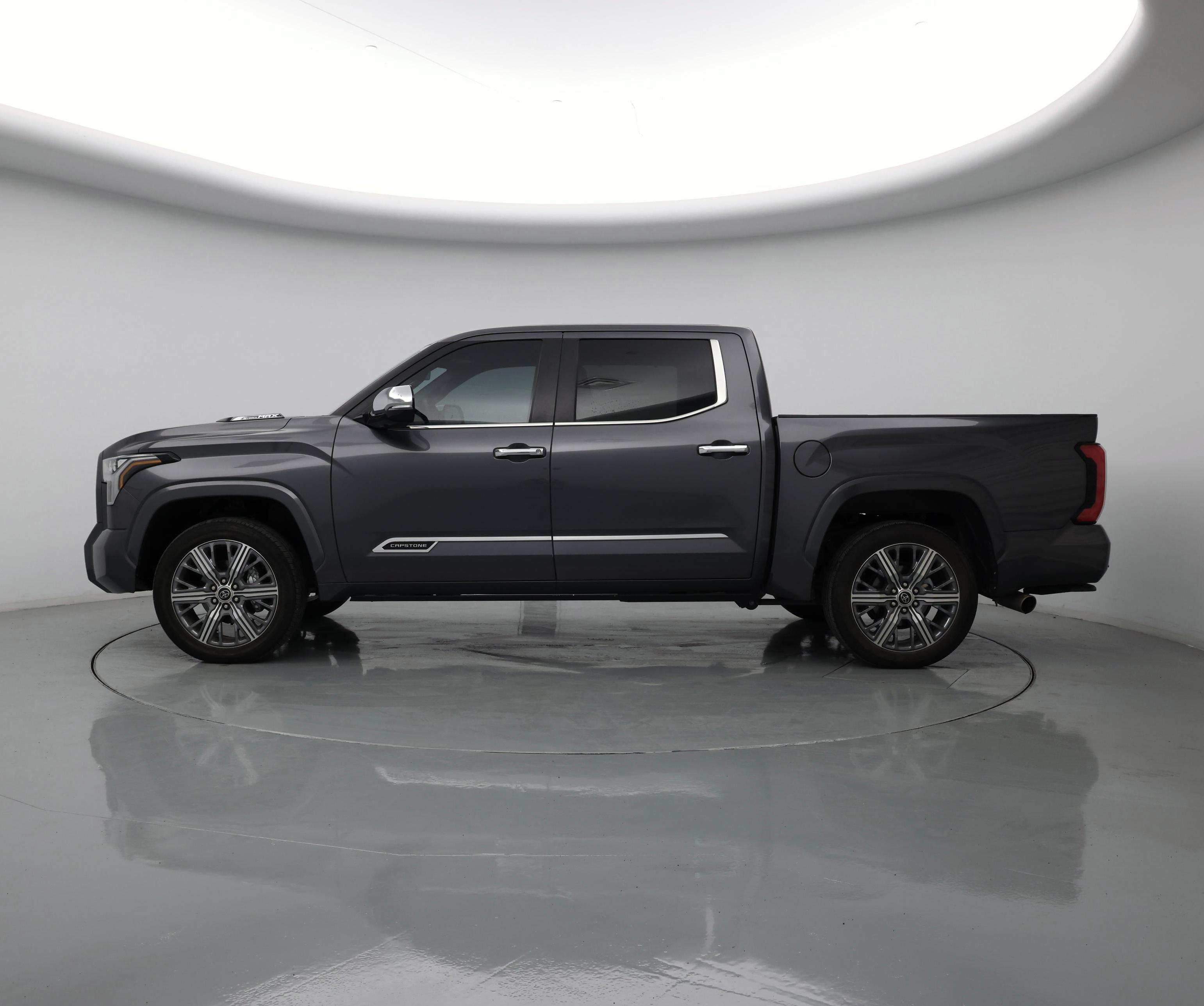 Thumbnail: 2024 Toyota Tundra - 3