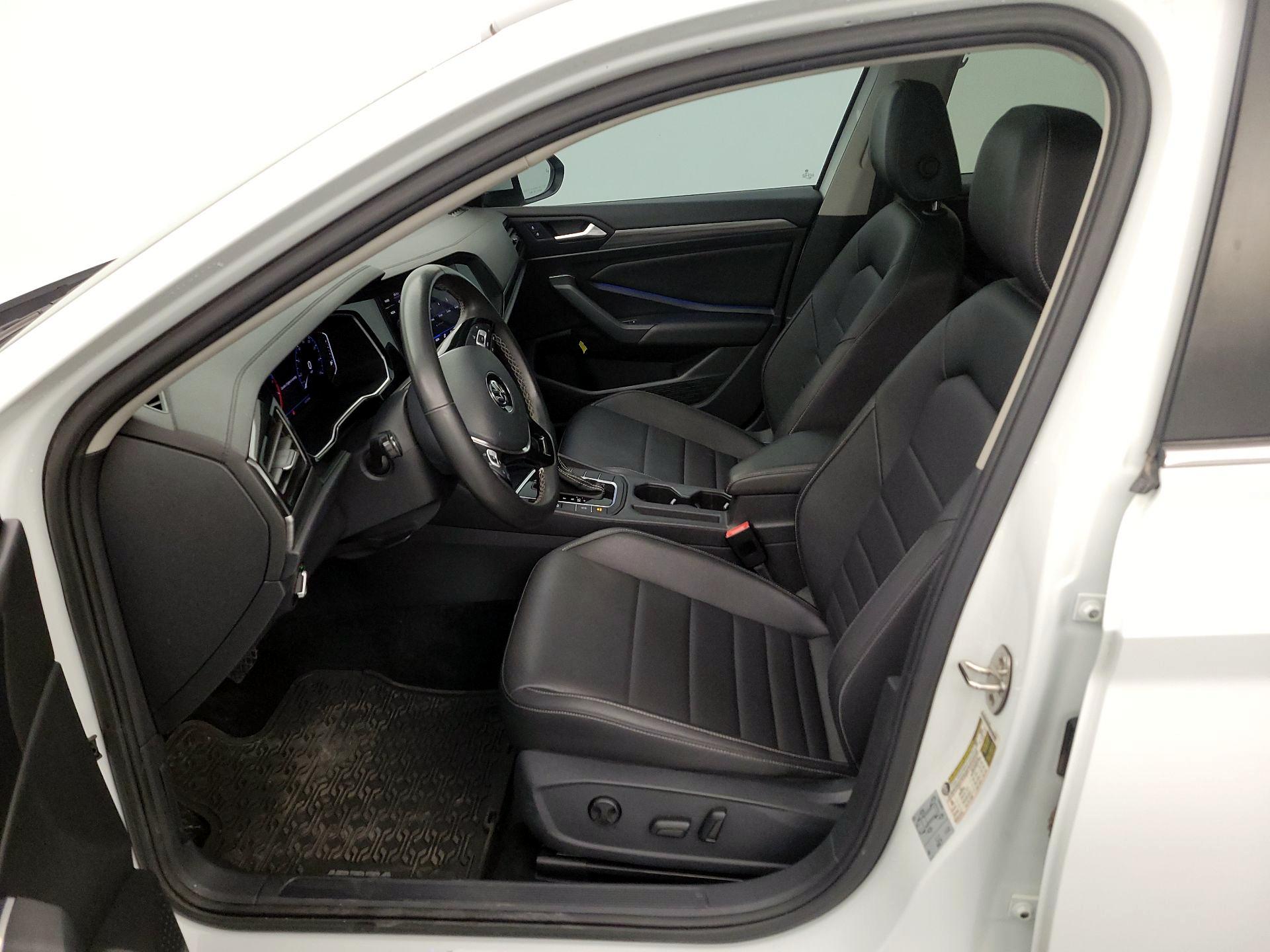 Thumbnail: 2021 Volkswagen Jetta - 11