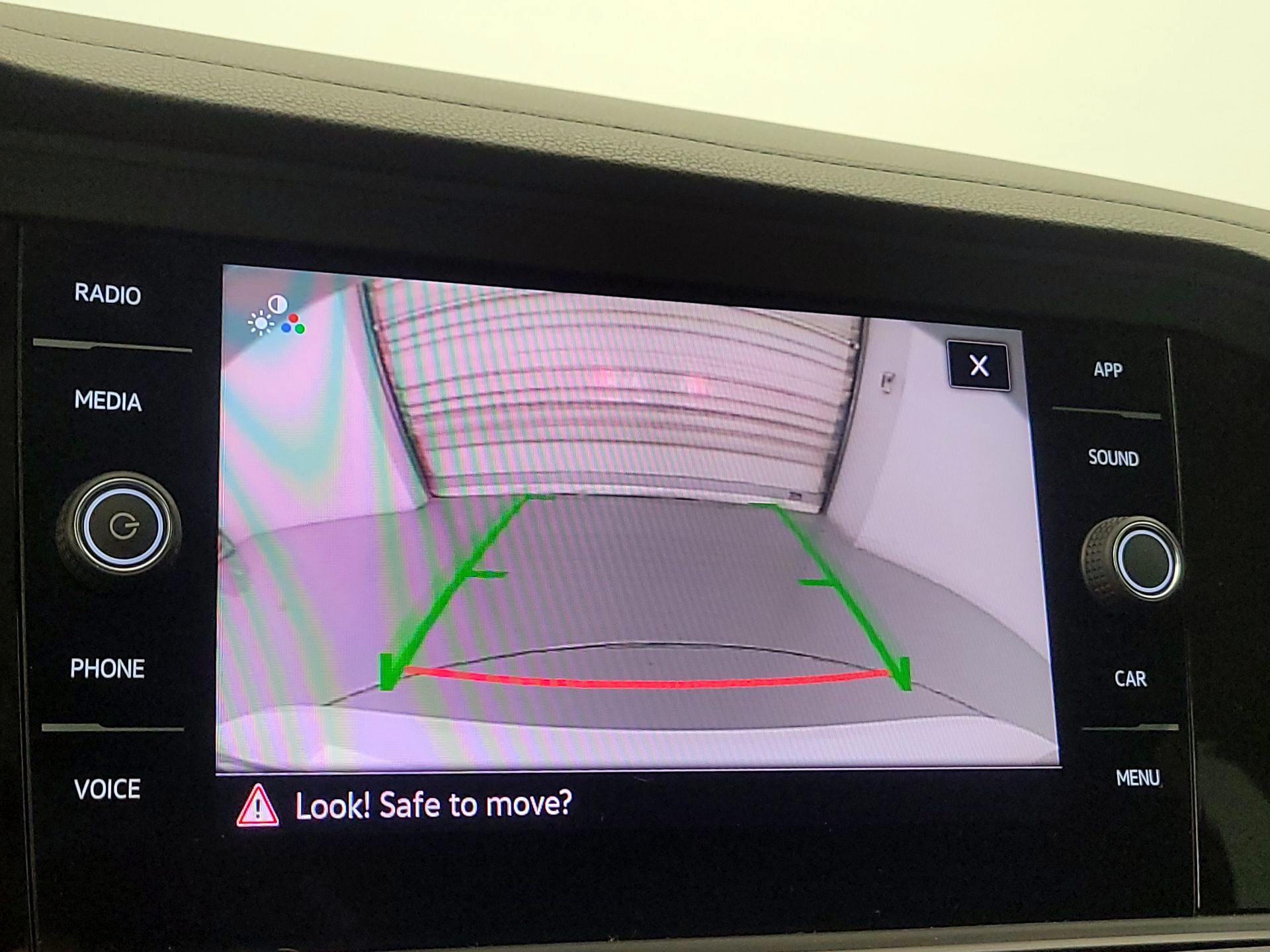 Thumbnail: 2021 Volkswagen Jetta - 14