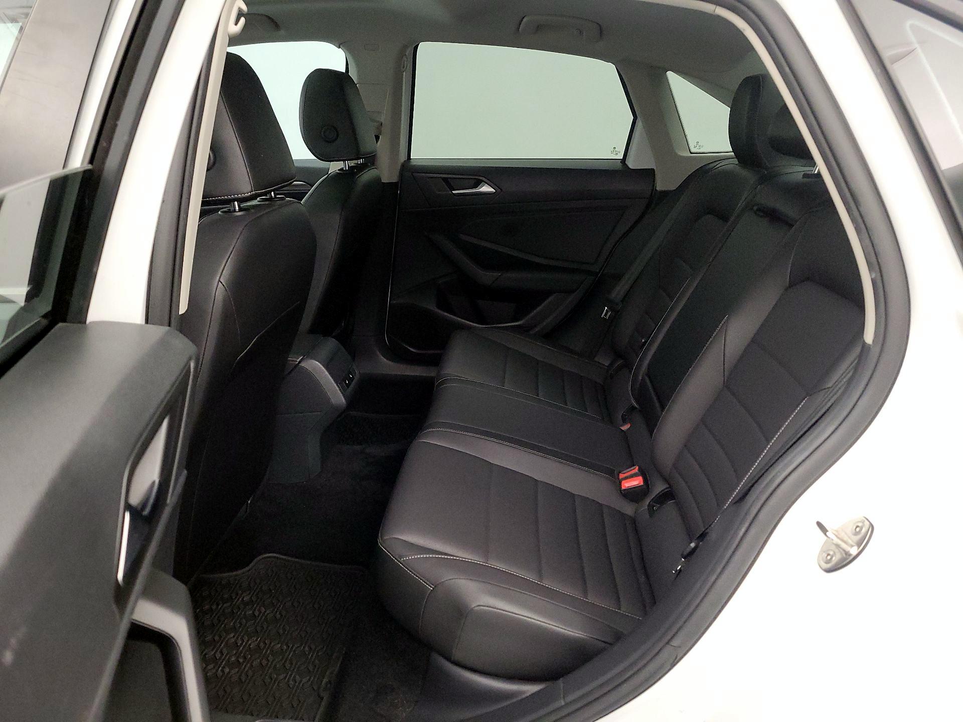 Thumbnail: 2021 Volkswagen Jetta - 20