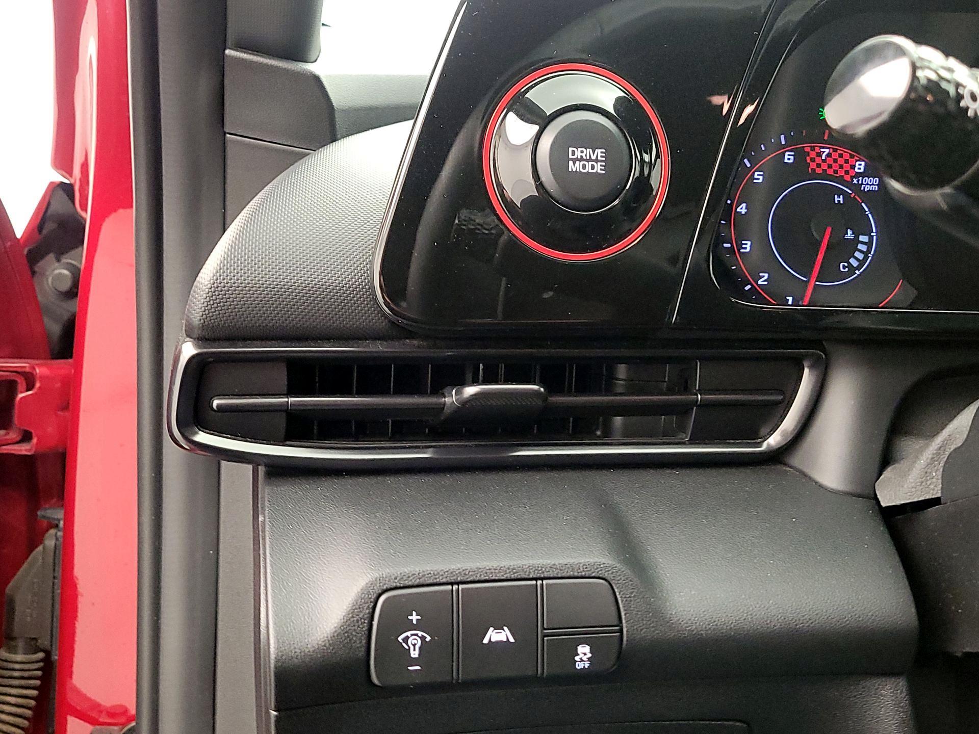 Thumbnail: 2022 Hyundai Elantra - 13