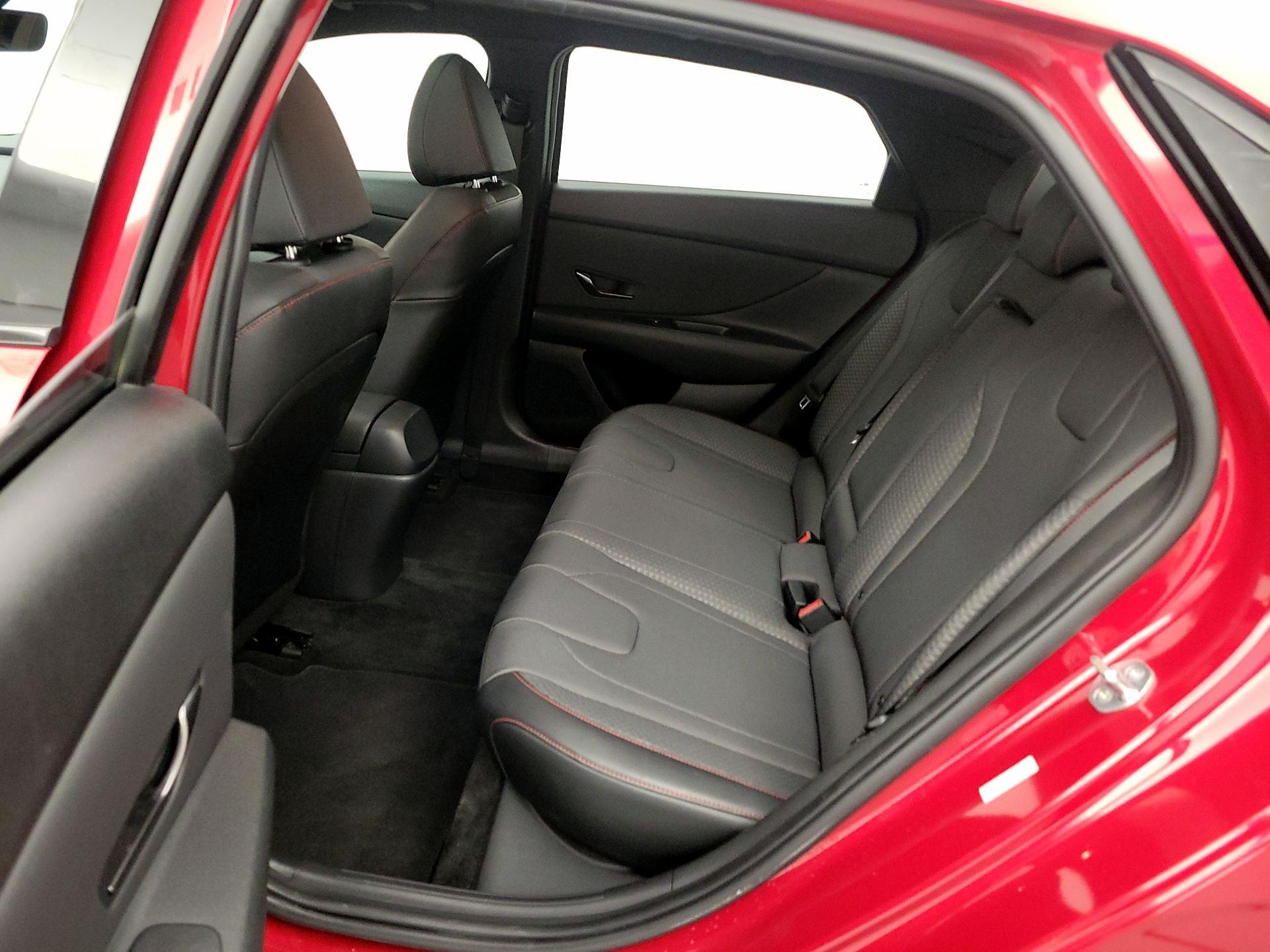 Thumbnail: 2022 Hyundai Elantra - 20