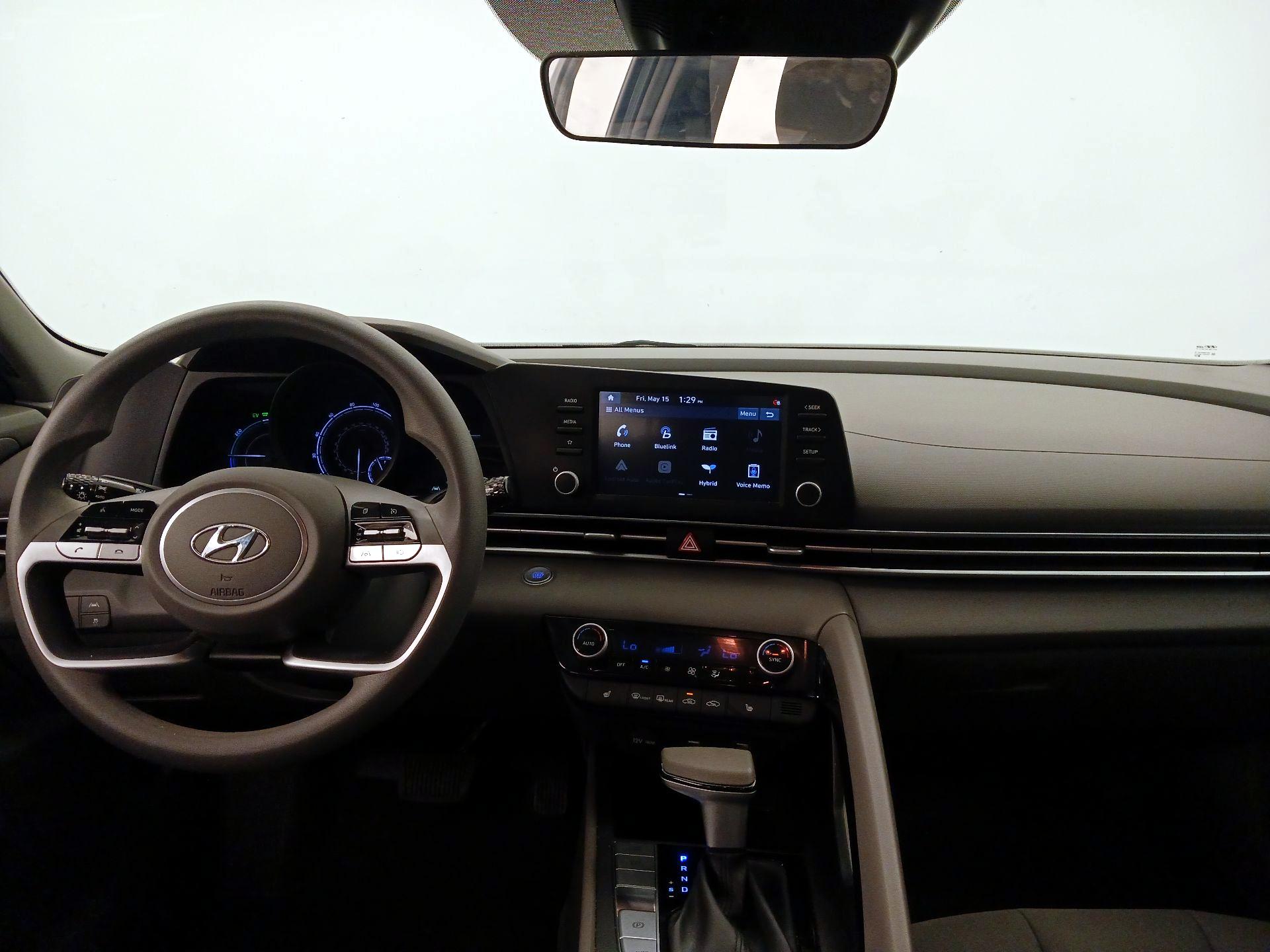Thumbnail: 2022 Hyundai Elantra - 9