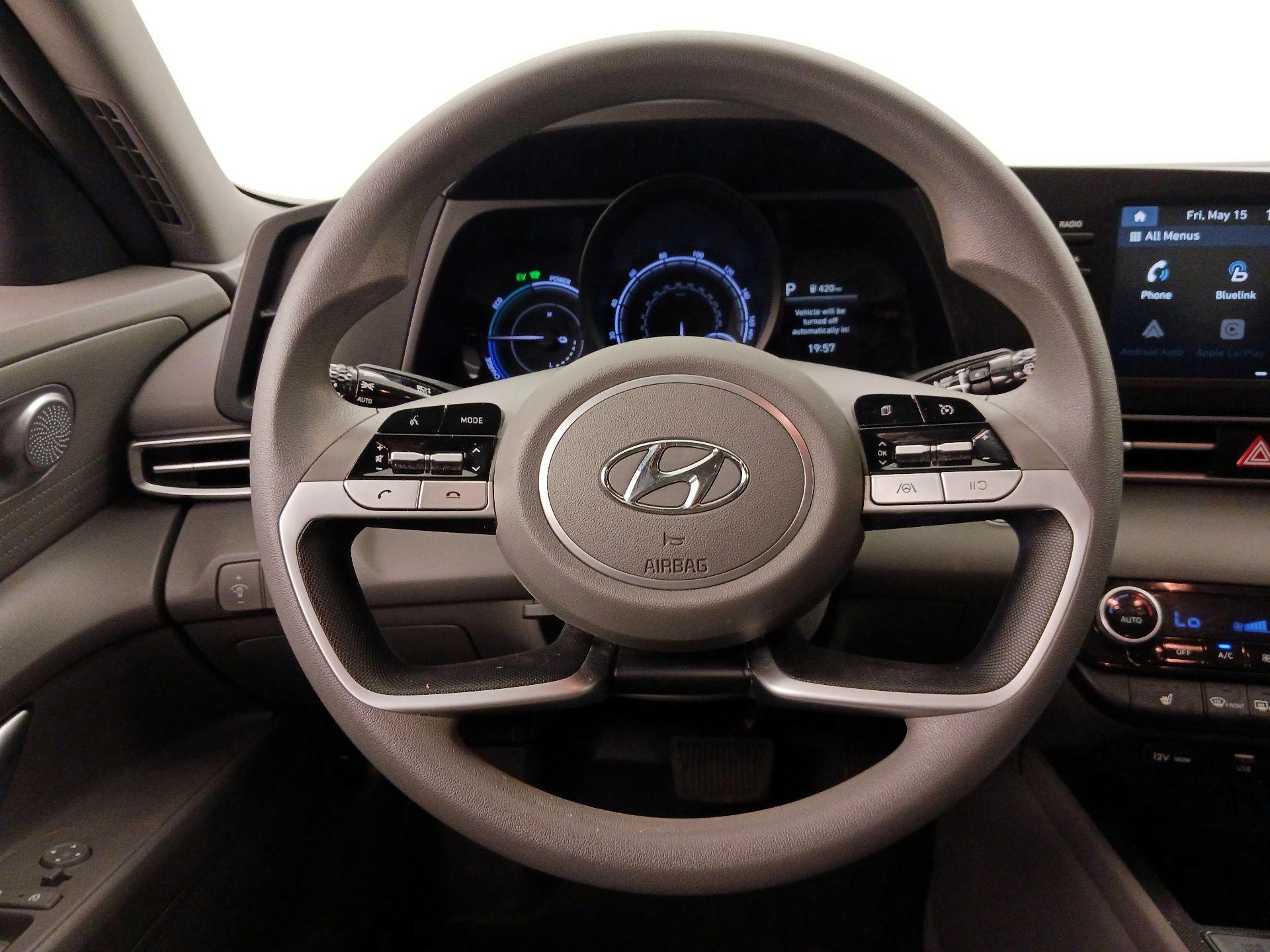Thumbnail: 2022 Hyundai Elantra - 10
