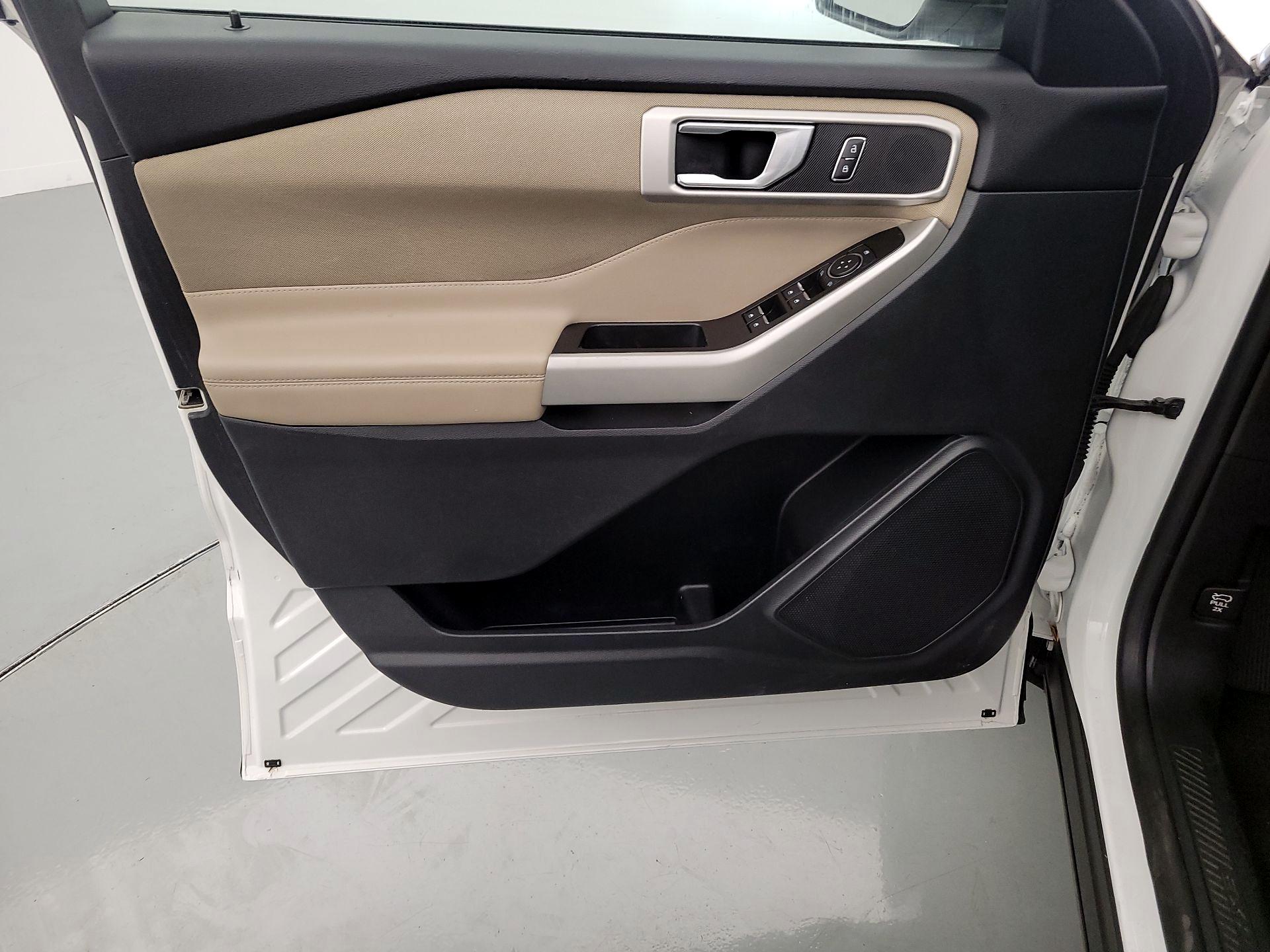 Thumbnail: 2020 Ford Explorer - 12