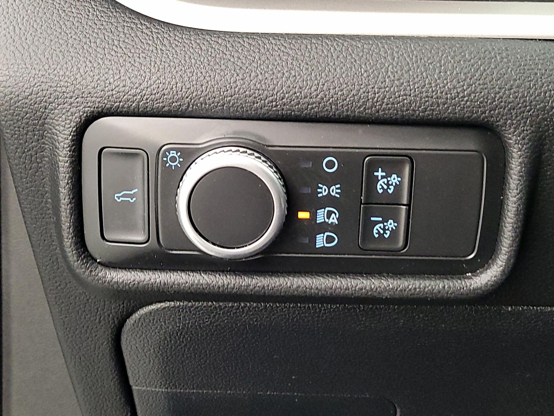 Thumbnail: 2020 Ford Explorer - 13