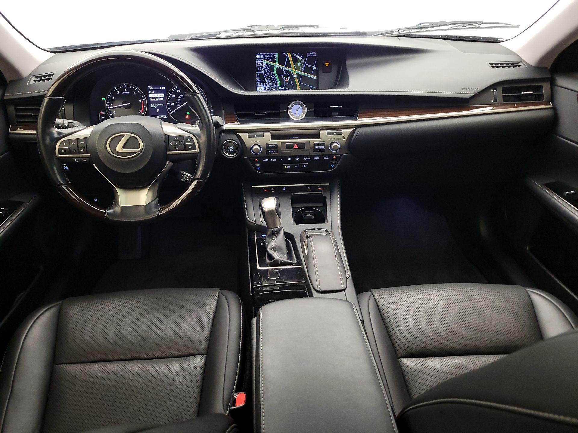 Thumbnail: 2016 Lexus ES - 9