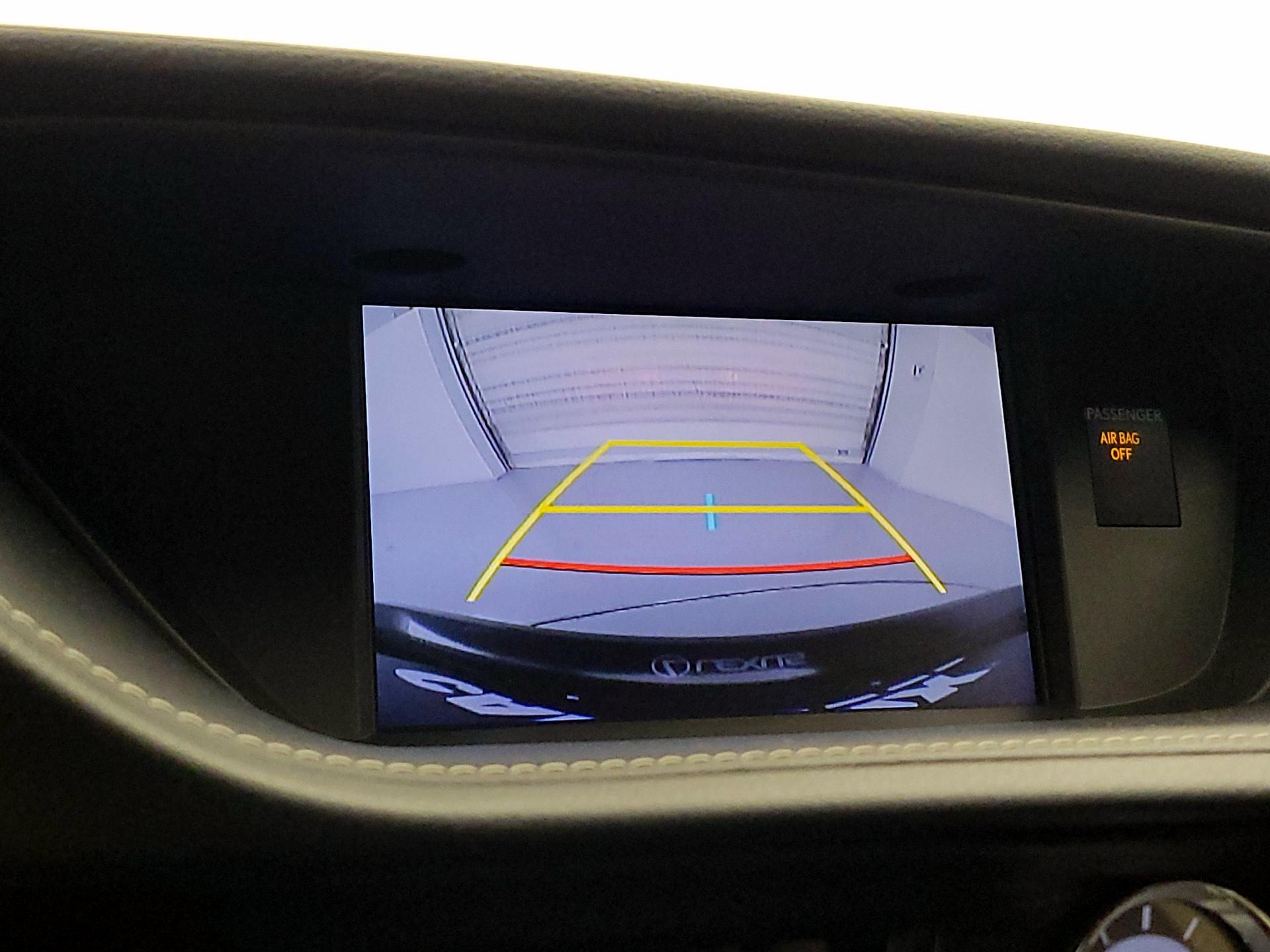 Thumbnail: 2016 Lexus ES - 15