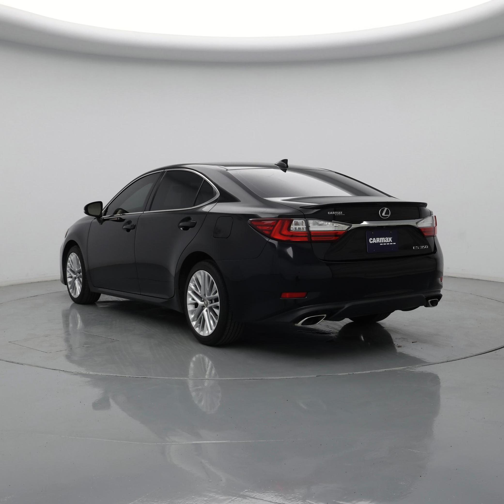 Thumbnail: 2016 Lexus ES - 2
