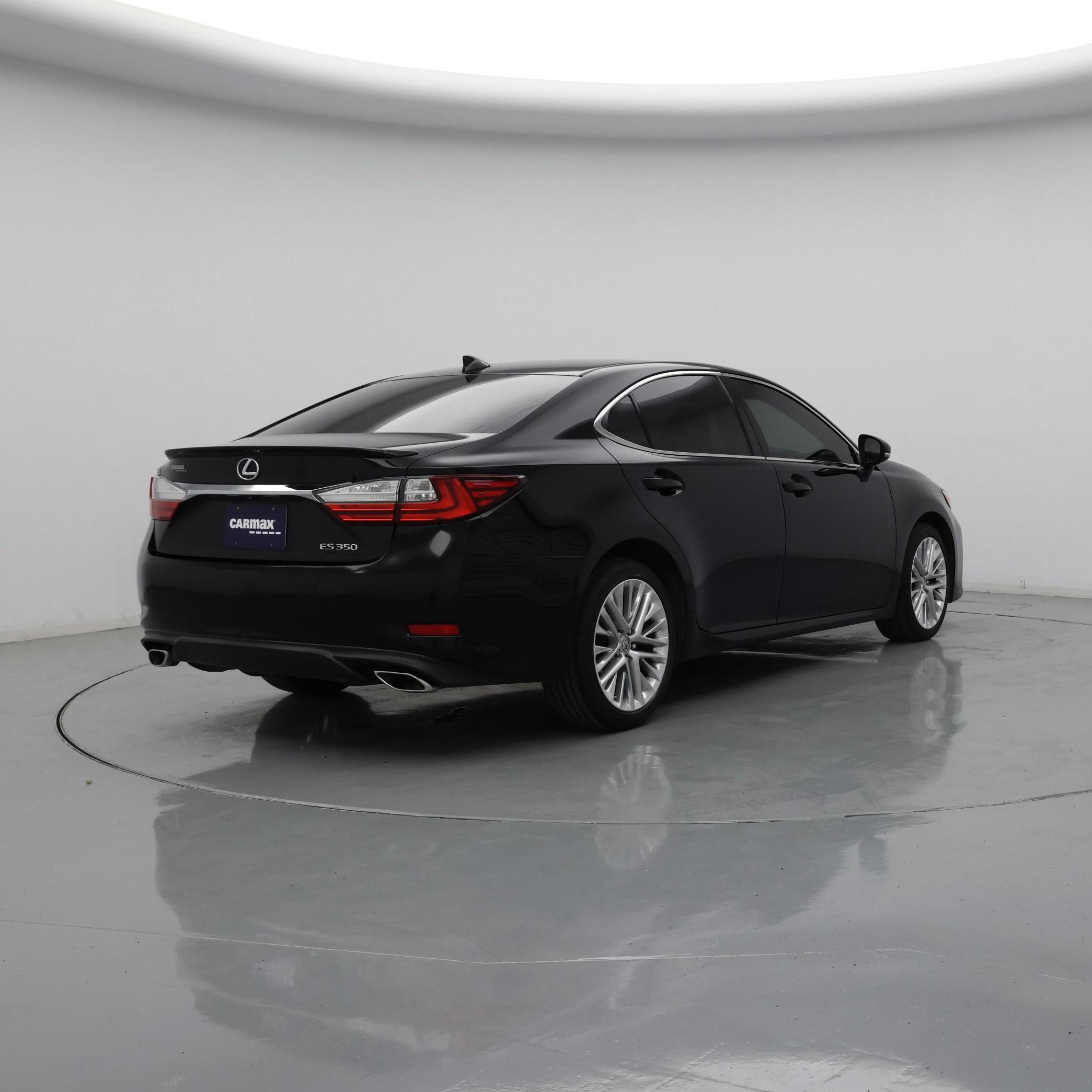 Thumbnail: 2016 Lexus ES - 8