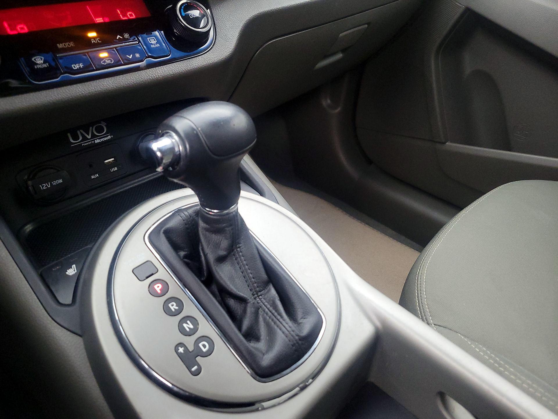 Thumbnail: 2015 Kia Sportage - 17