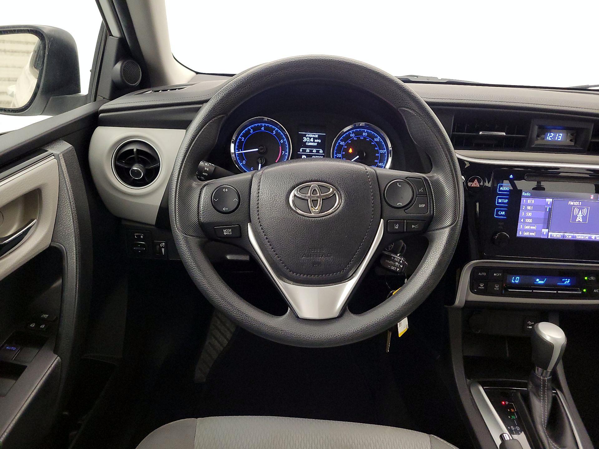 Thumbnail: 2017 Toyota Corolla - 10