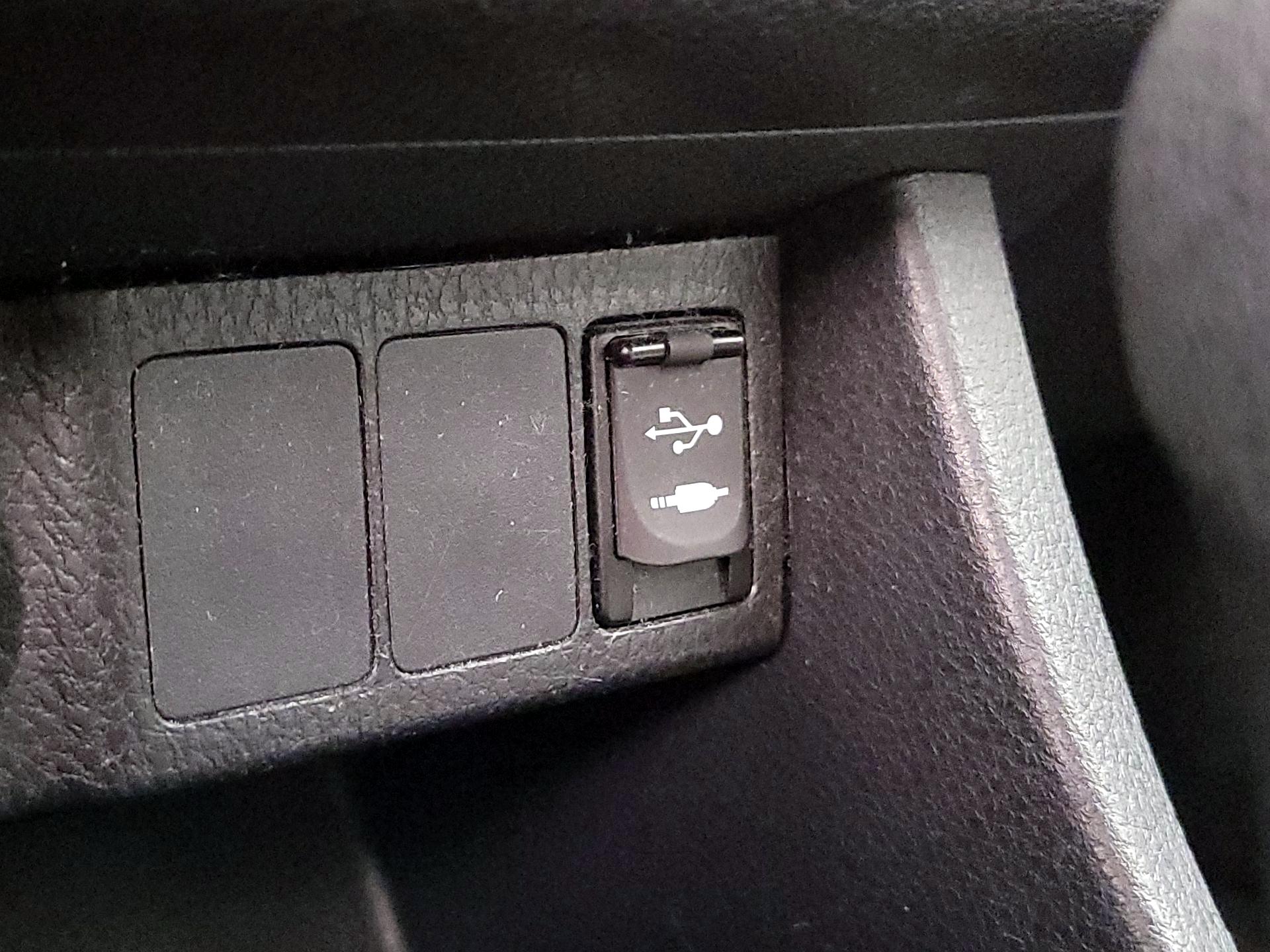 Thumbnail: 2017 Toyota Corolla - 18