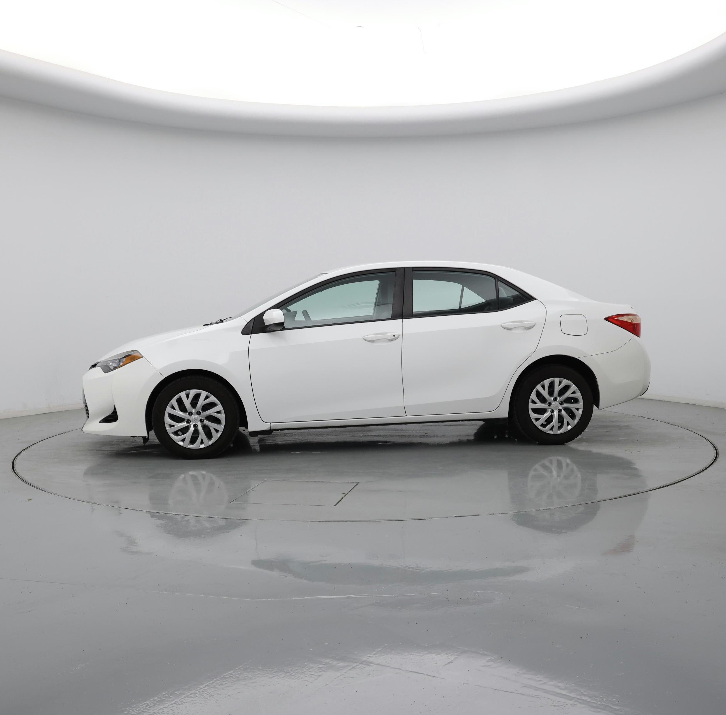 Thumbnail: 2017 Toyota Corolla - 3