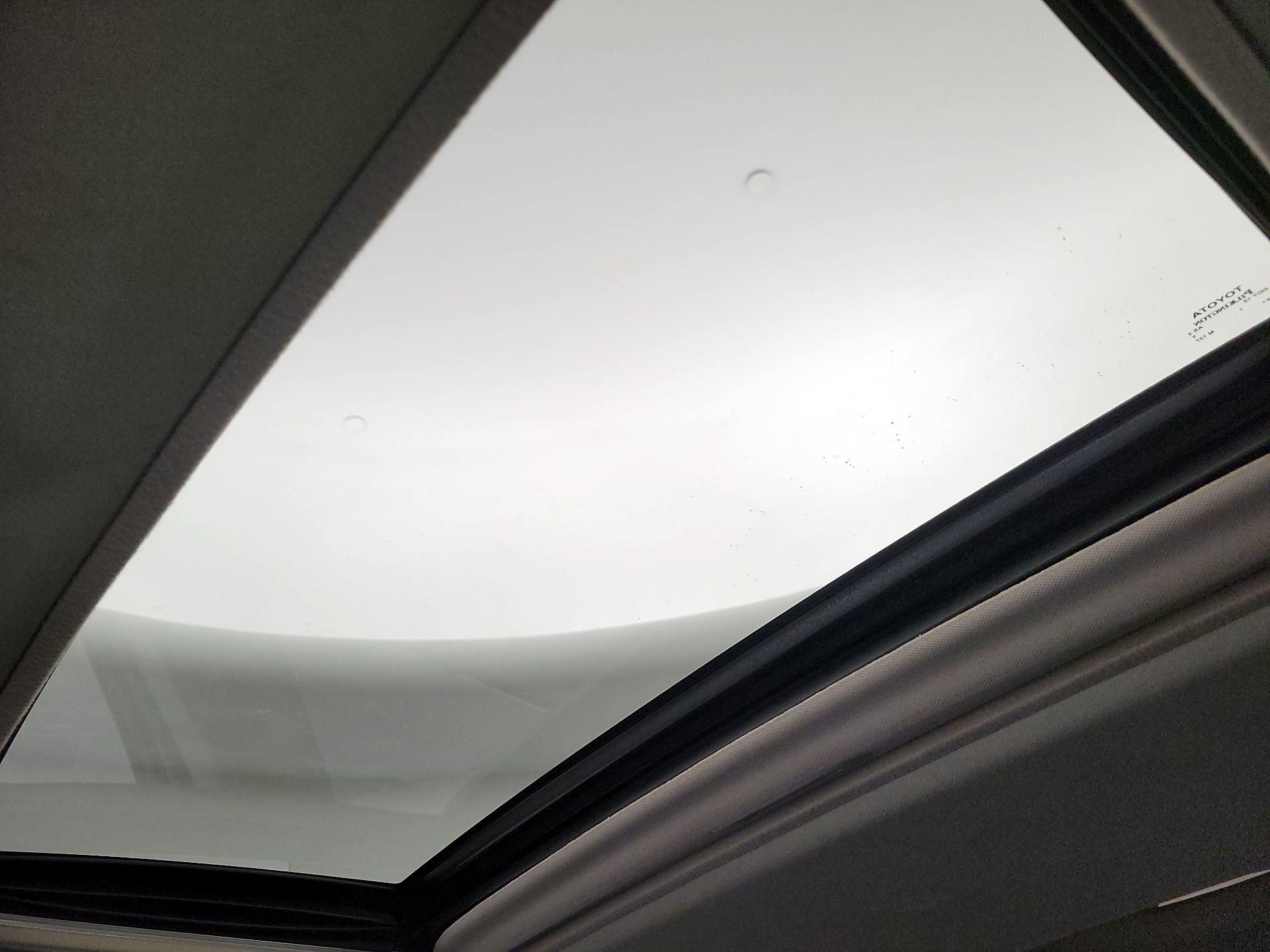 Thumbnail: 2015 Toyota RAV4 - 19