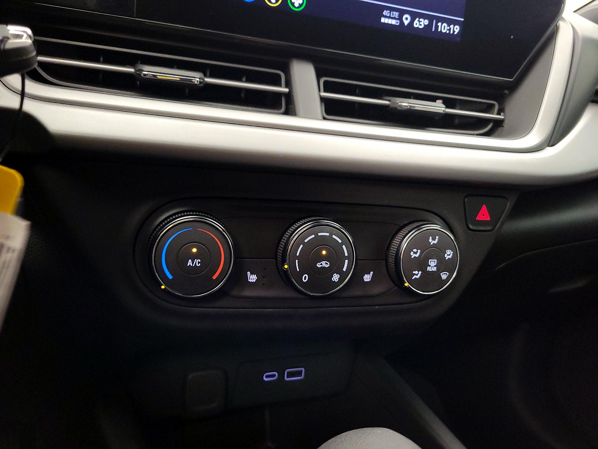 Thumbnail: 2024 Chevrolet Trax - 16