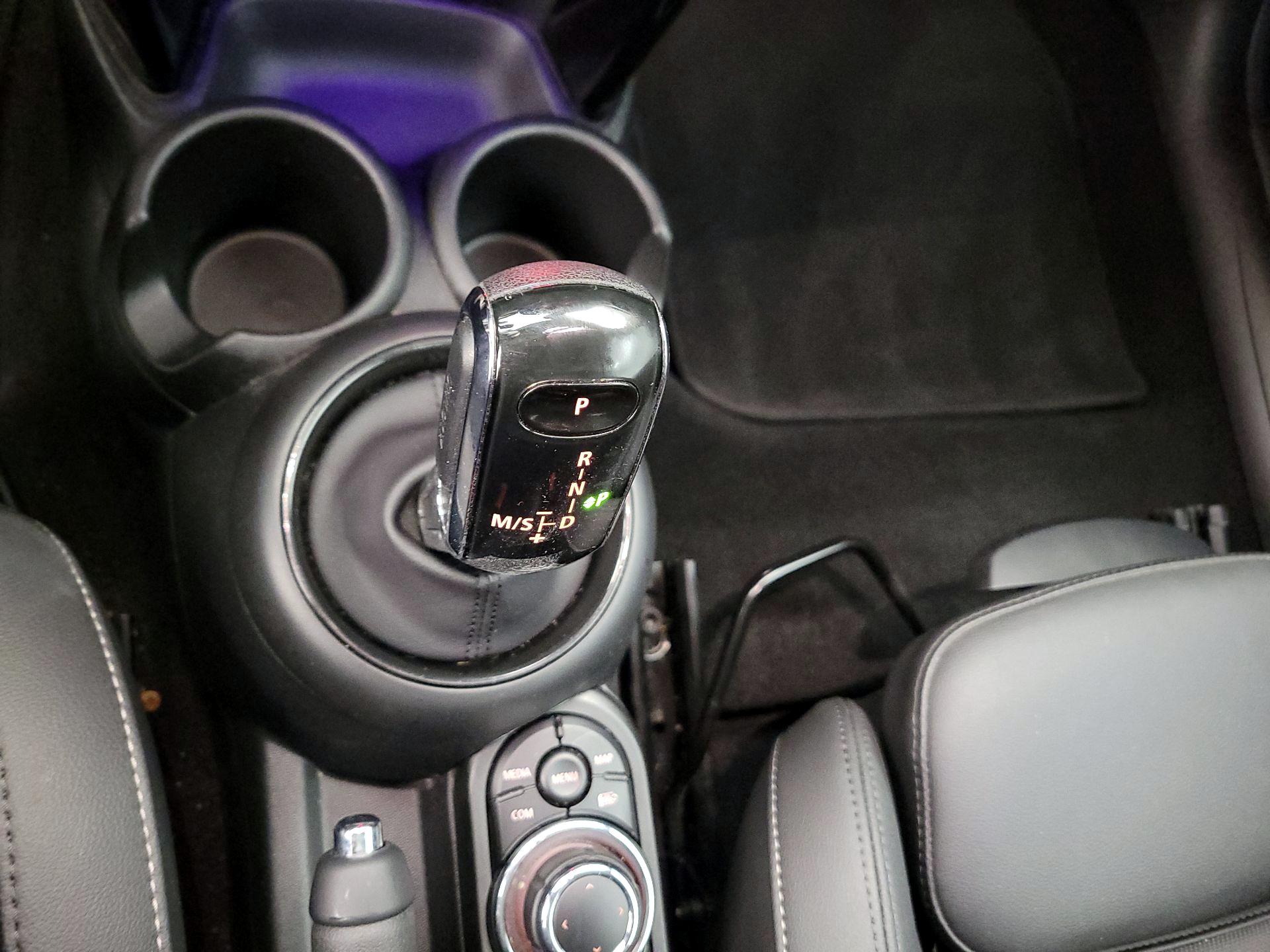 Thumbnail: 2023 MINI Cooper Hardtop - 17