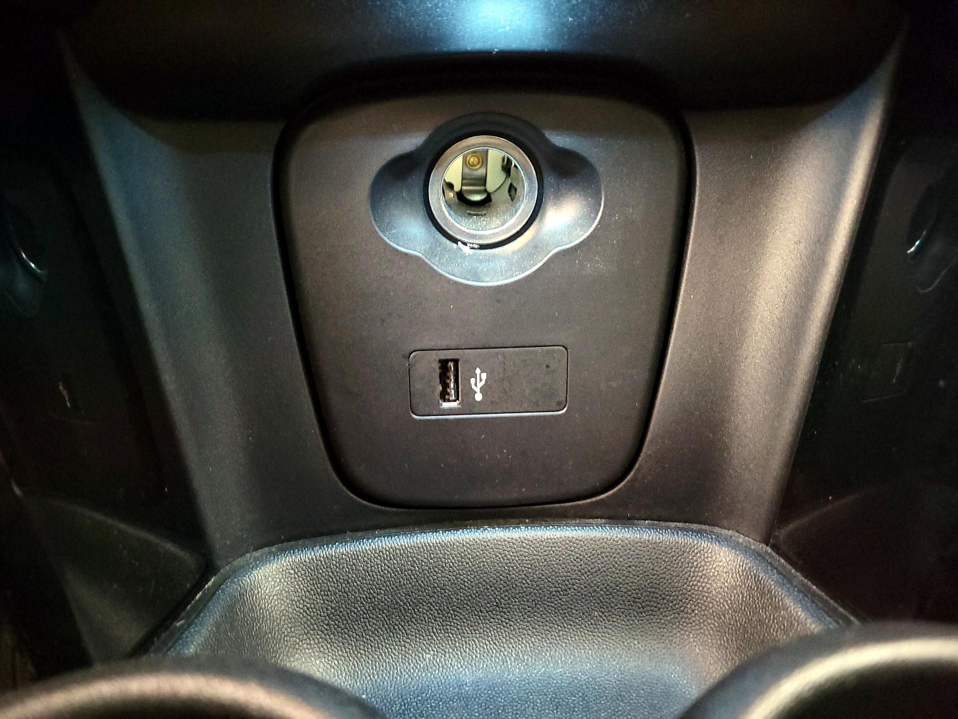 Thumbnail: 2023 MINI Cooper Hardtop - 18