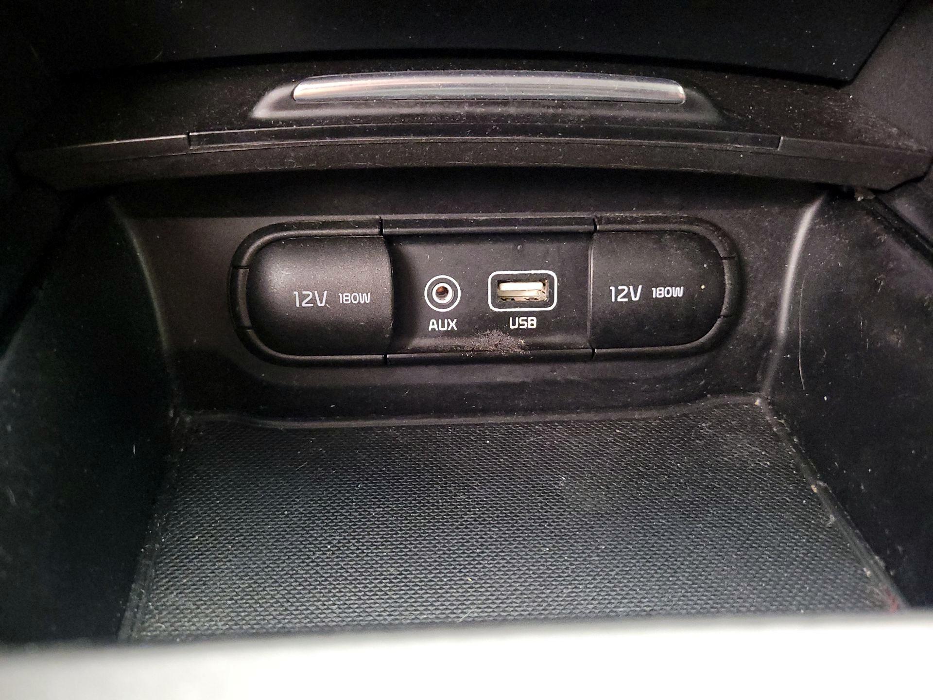 Thumbnail: 2018 Kia Optima - 18