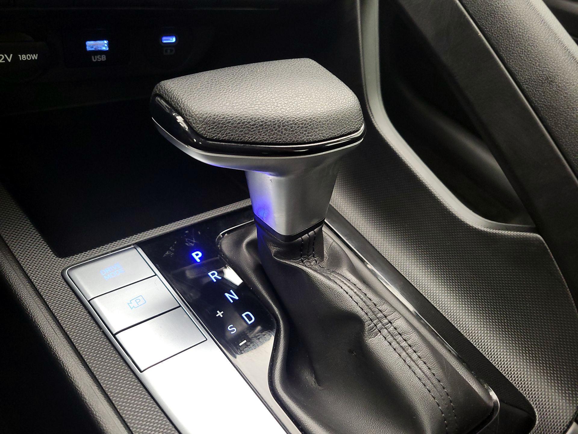 Thumbnail: 2024 Hyundai Elantra - 17