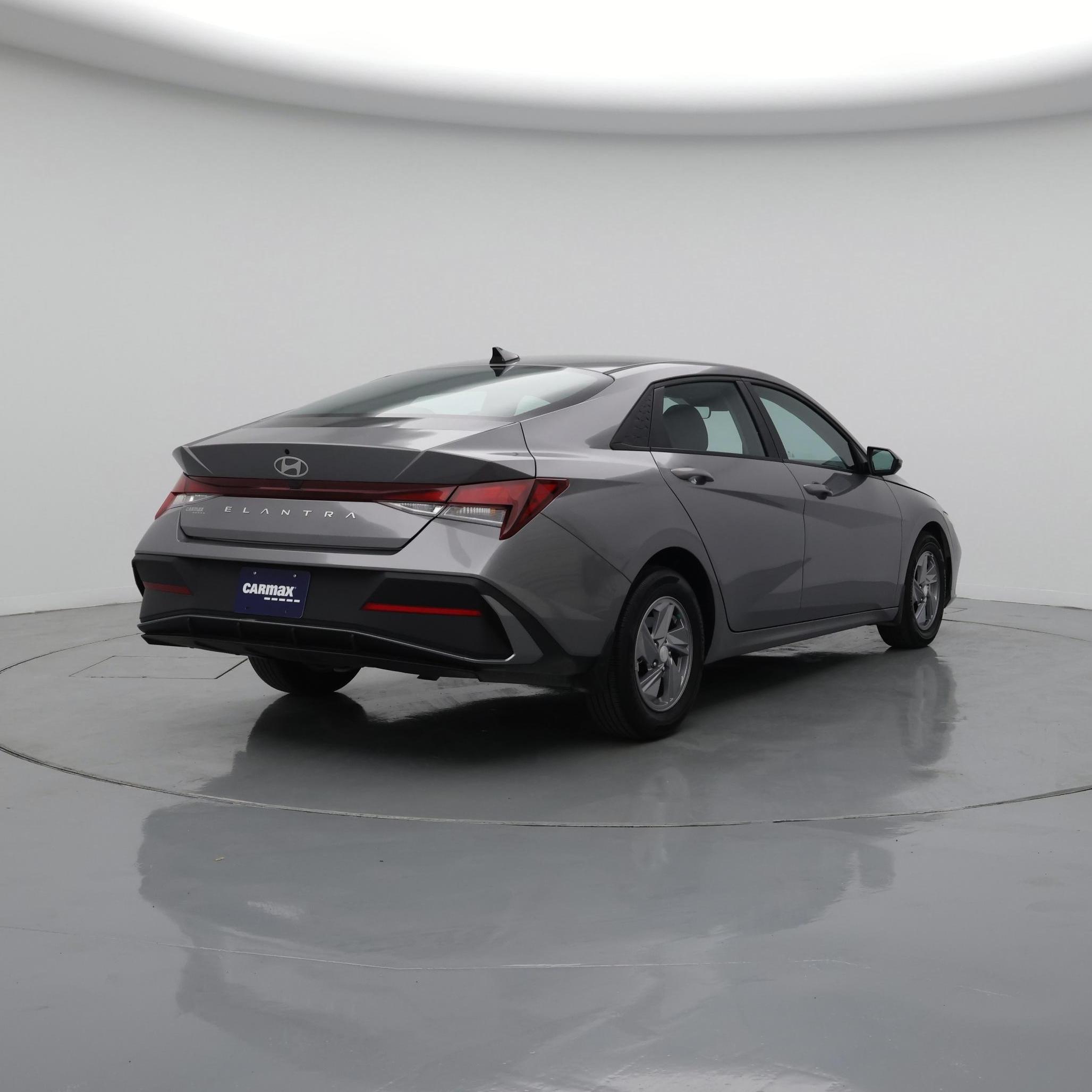 Thumbnail: 2024 Hyundai Elantra - 8