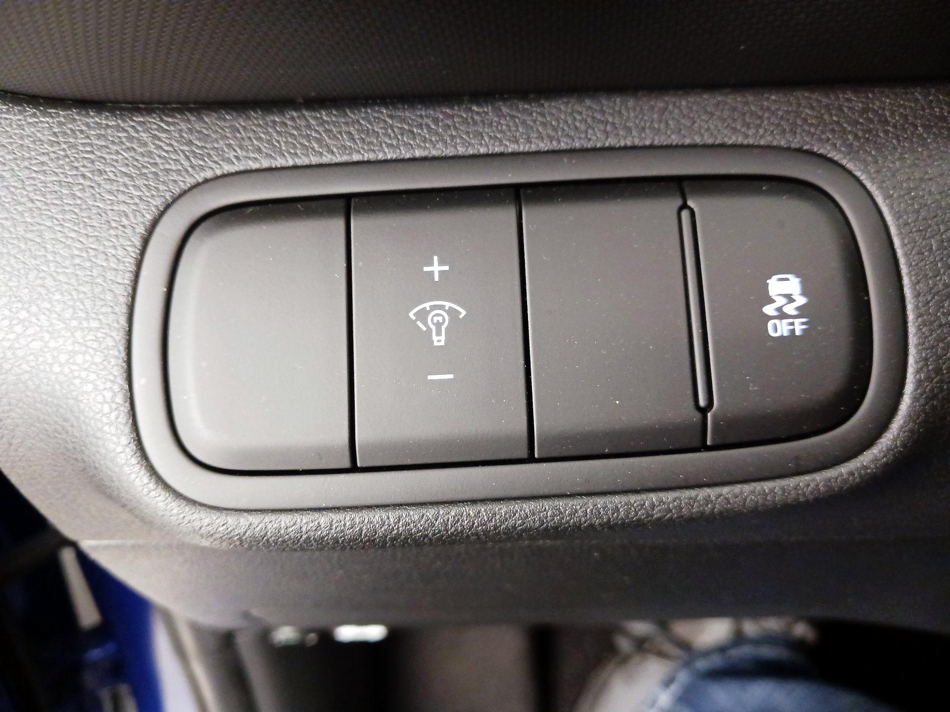 Thumbnail: 2025 Hyundai Venue - 13