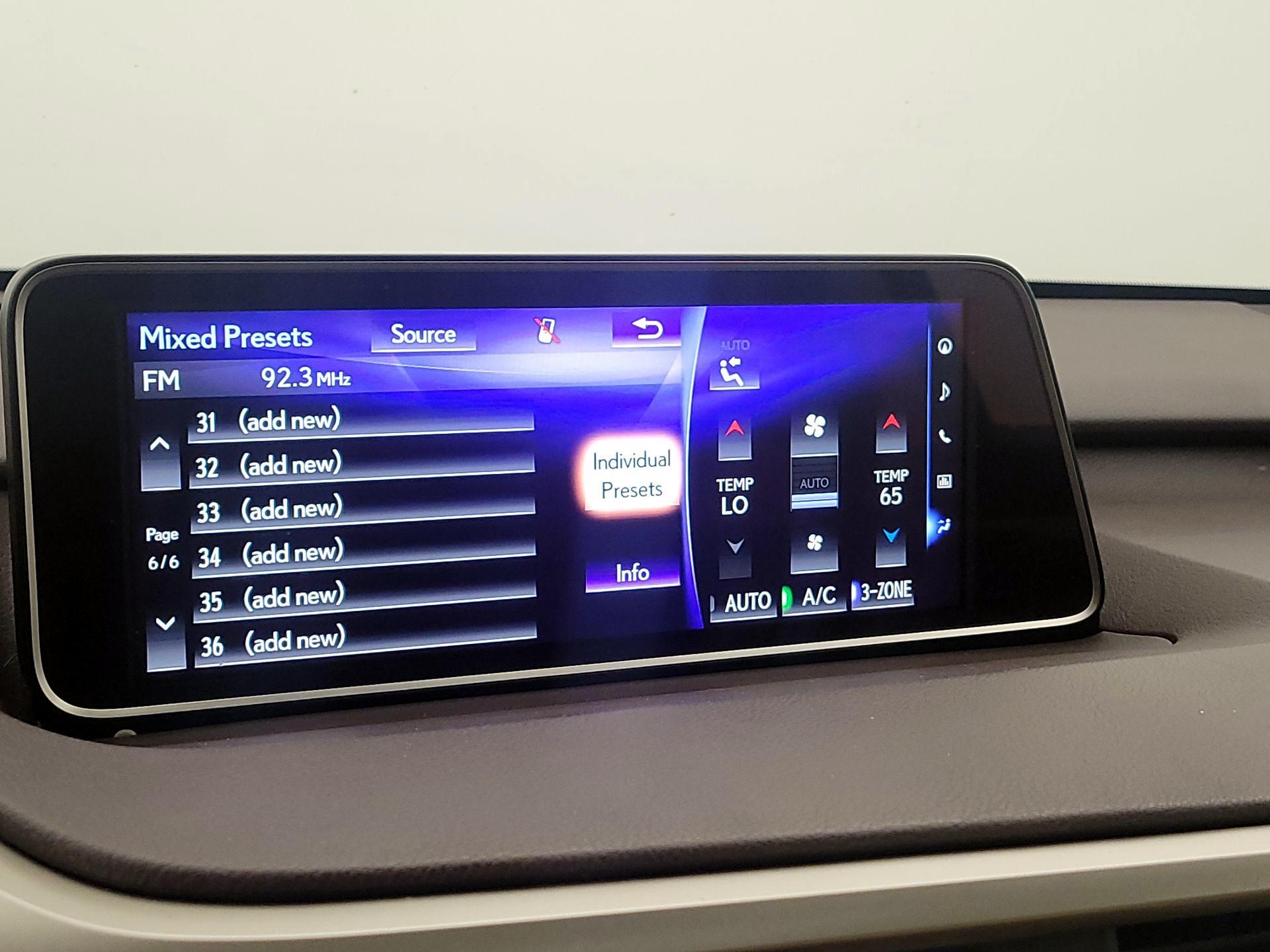 Thumbnail: 2018 Lexus RX - 16