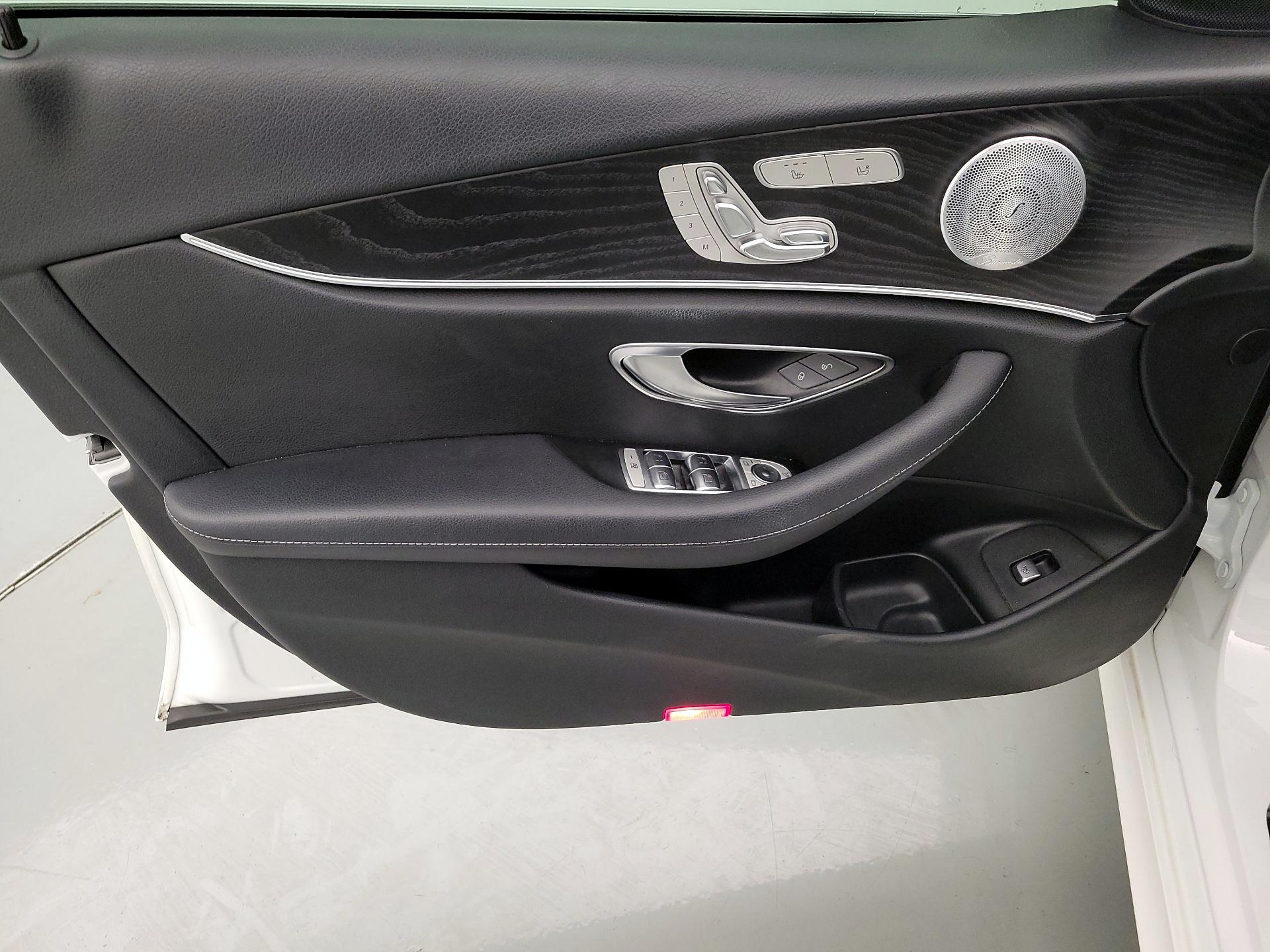 Thumbnail: 2019 Mercedes-Benz E-Class - 12