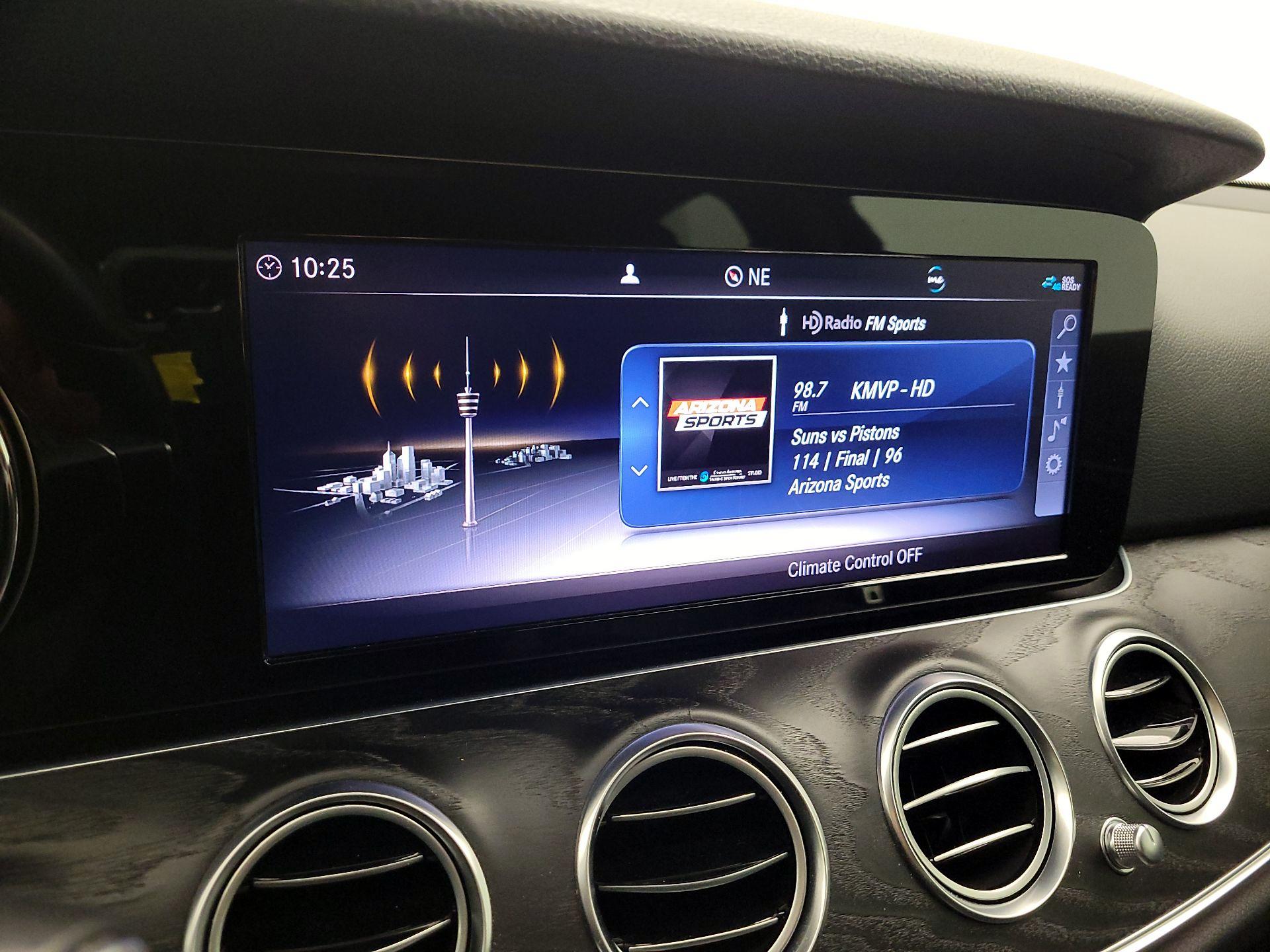 Thumbnail: 2019 Mercedes-Benz E-Class - 16