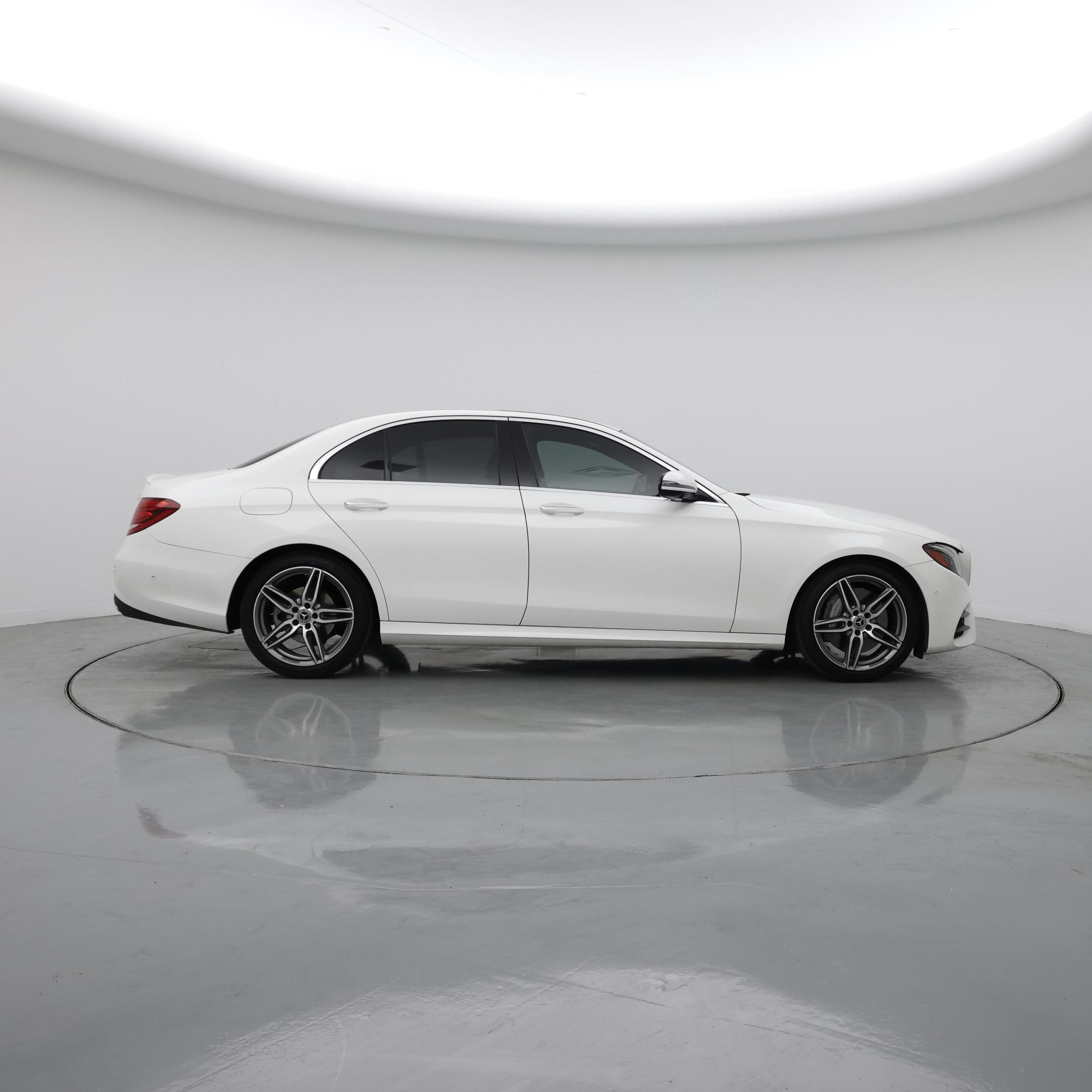 Thumbnail: 2019 Mercedes-Benz E-Class - 7