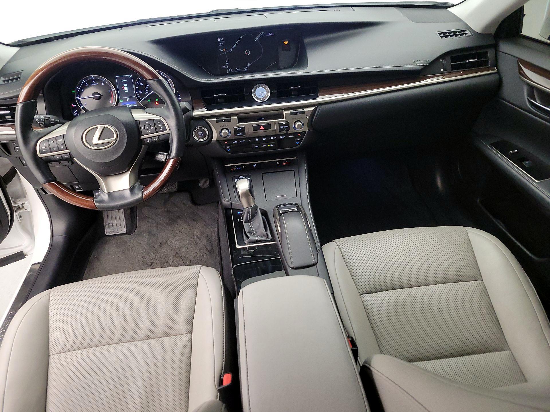 Thumbnail: 2017 Lexus ES - 9