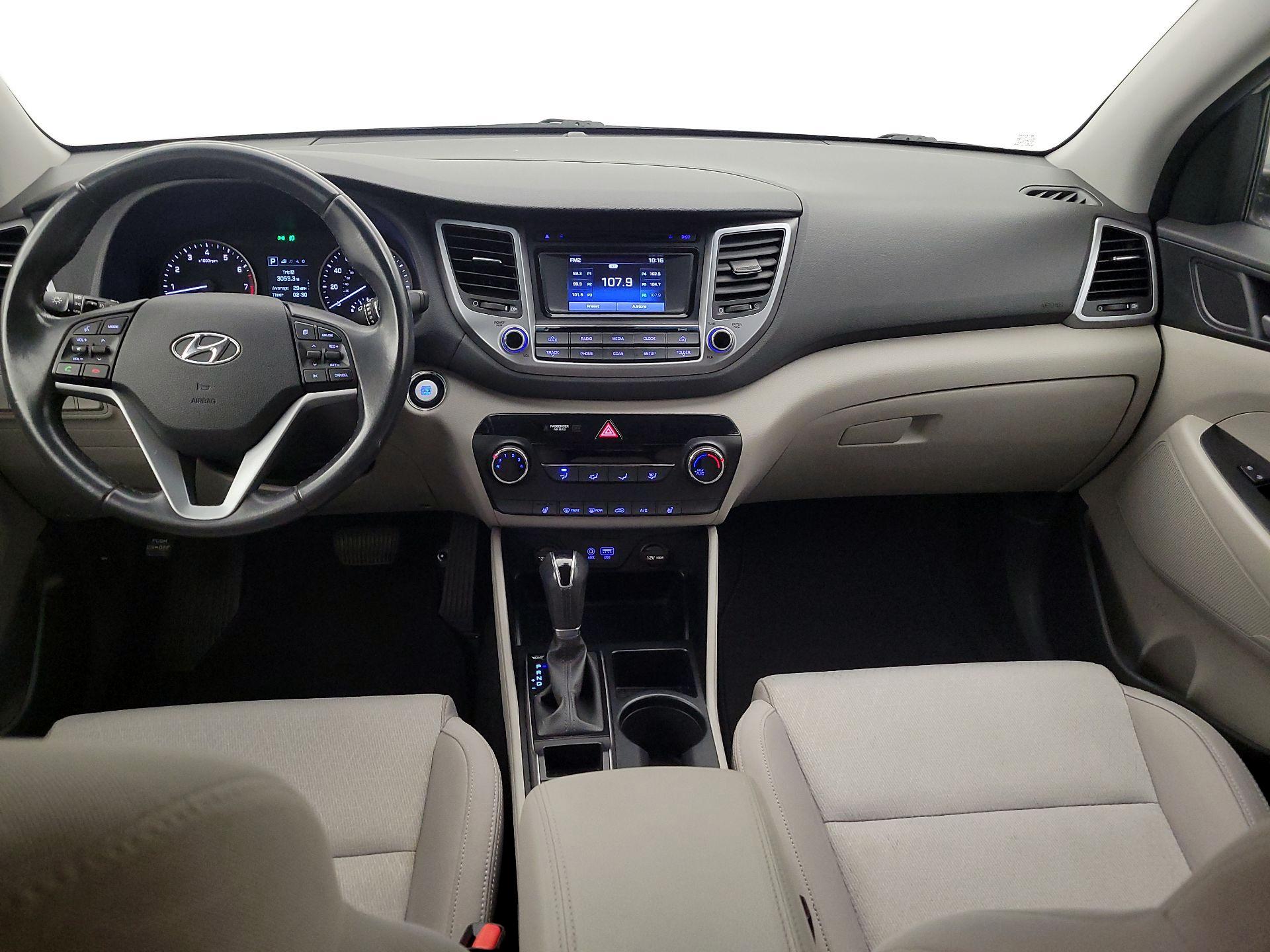 Thumbnail: 2016 Hyundai Tucson - 9