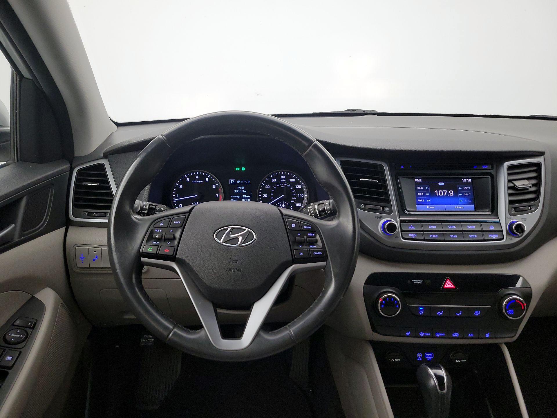 Thumbnail: 2016 Hyundai Tucson - 10