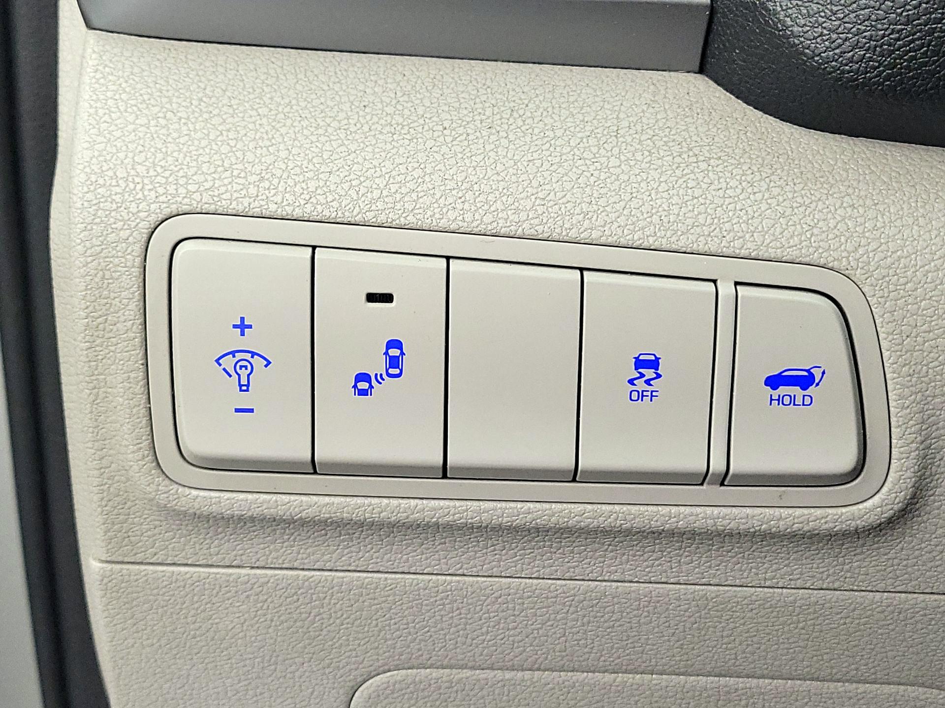 Thumbnail: 2016 Hyundai Tucson - 13