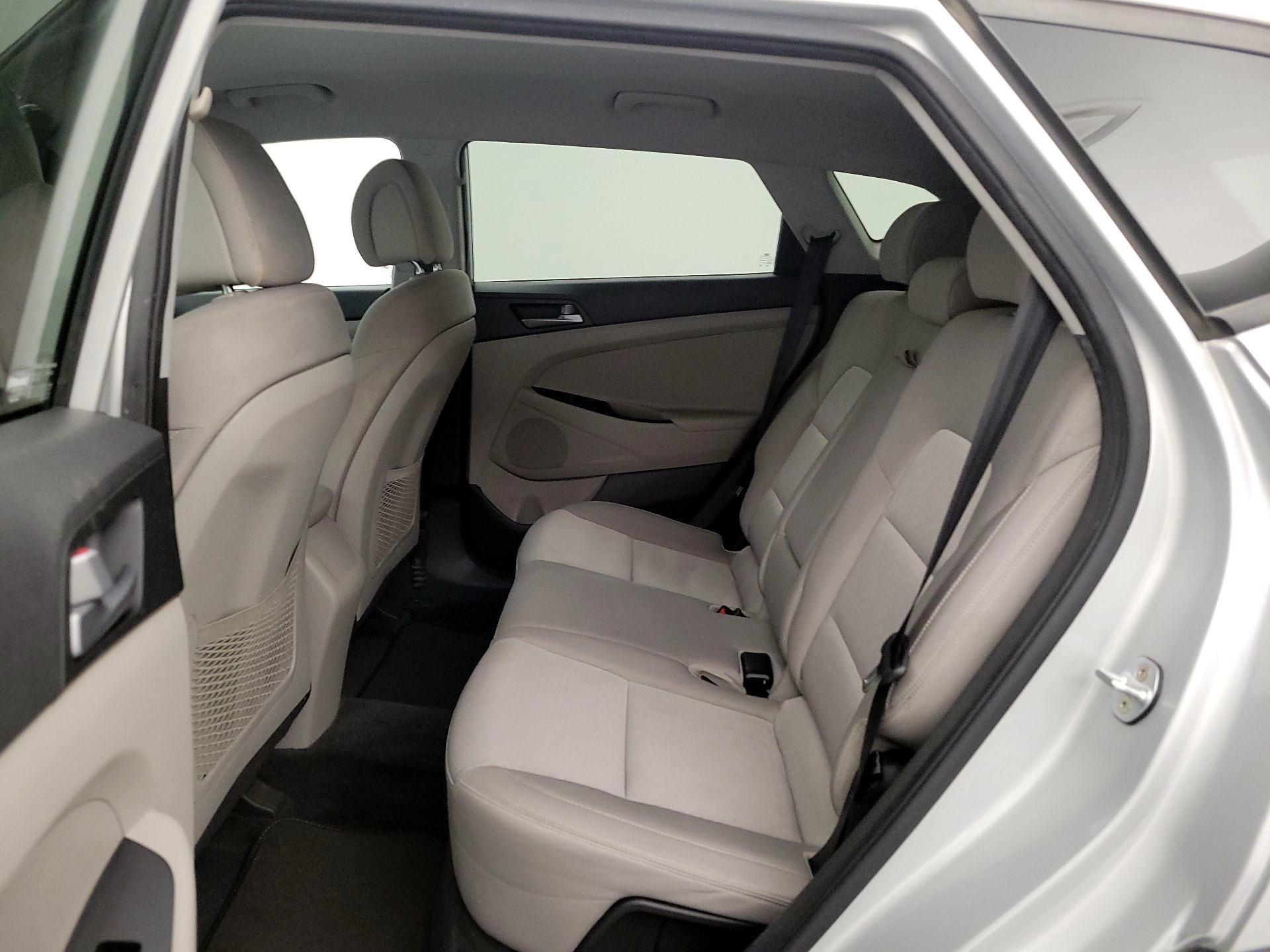 Thumbnail: 2016 Hyundai Tucson - 19